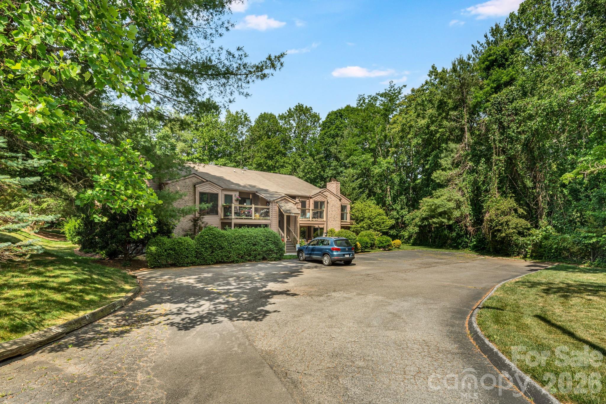 60 Ravencroft Lane