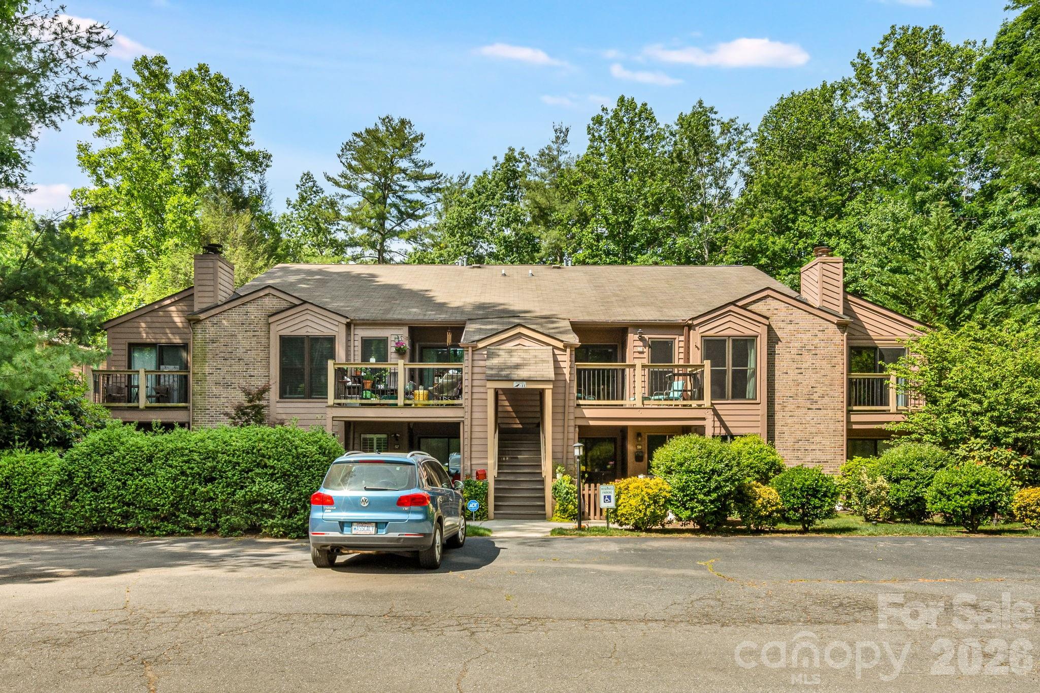 60 Ravencroft Lane