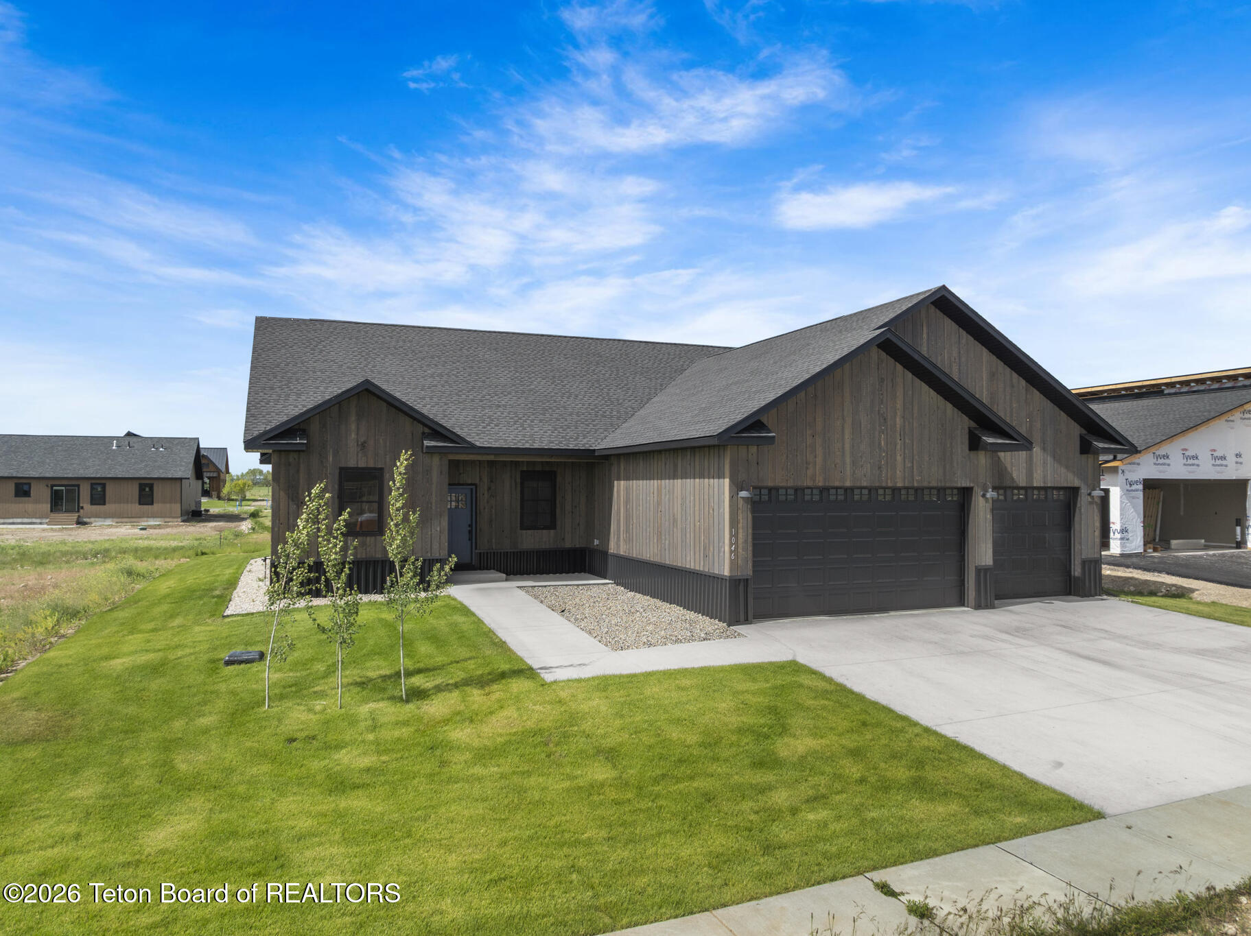1046 PAWNEE RD