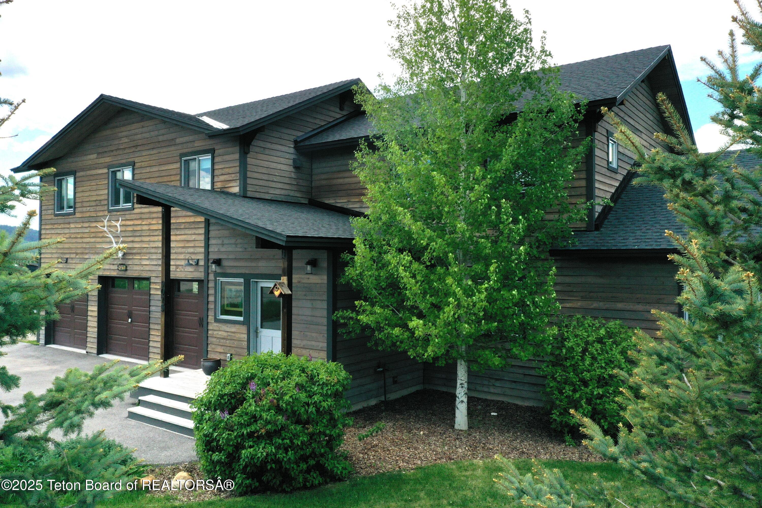 9075 NESTING EAGLES Loop