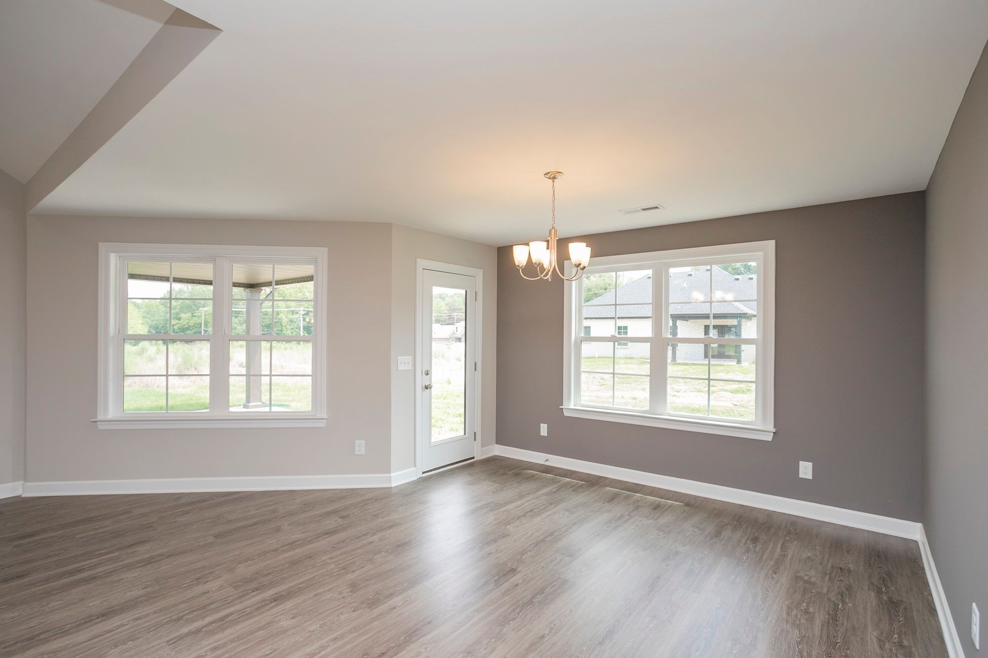 180 Pinnacle Point Lane