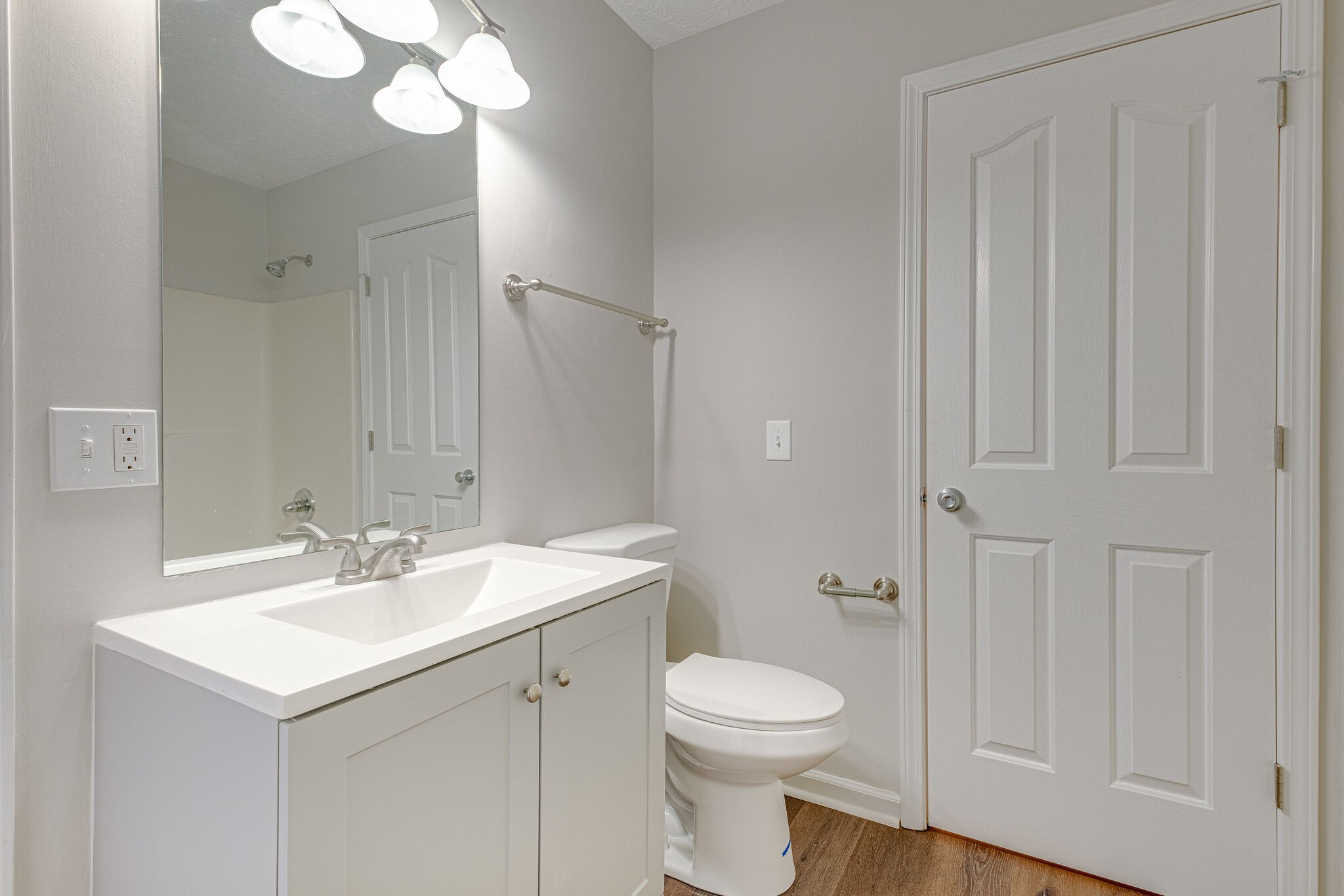 104 S Sunny Ridge Ct