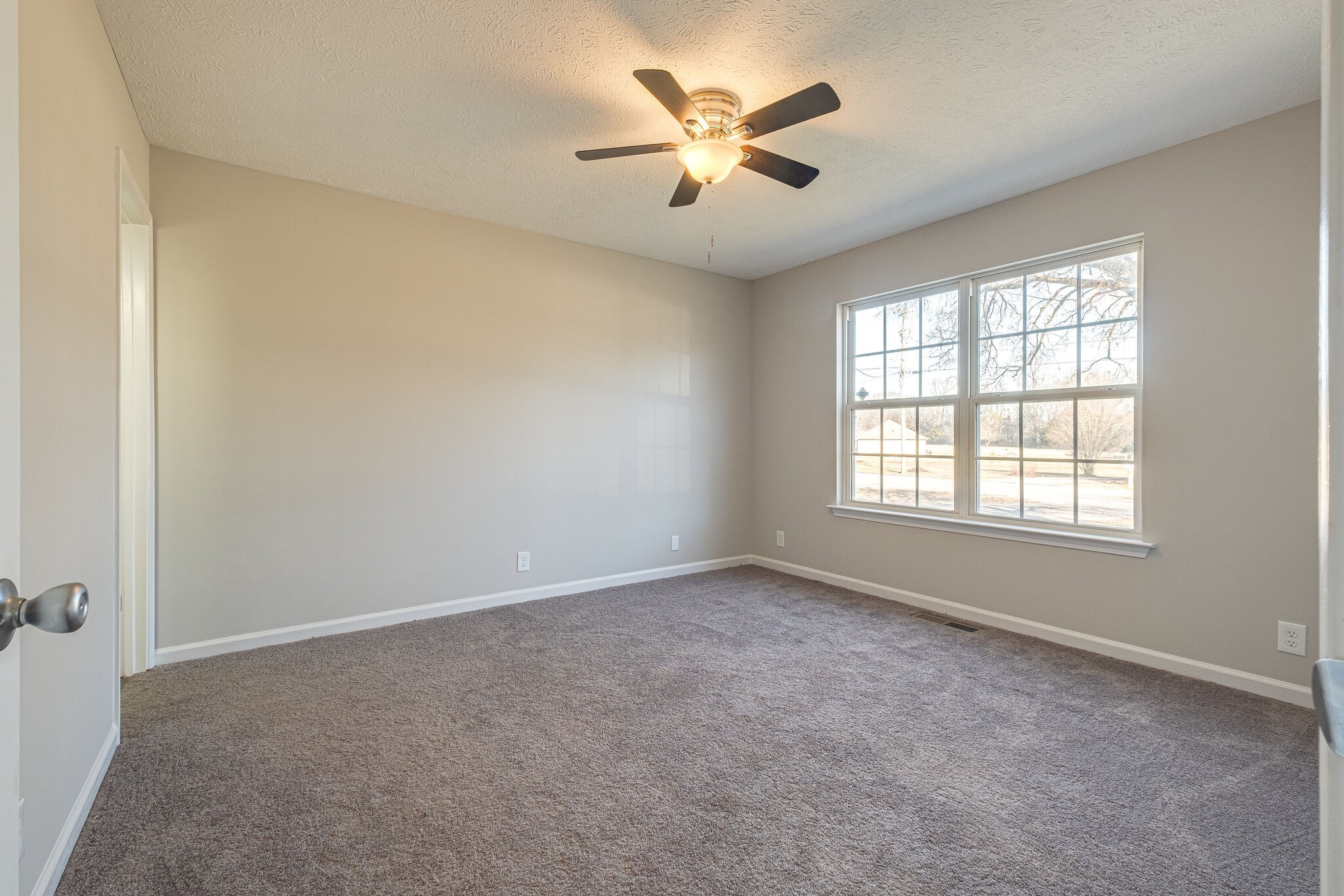 104 S Sunny Ridge Ct