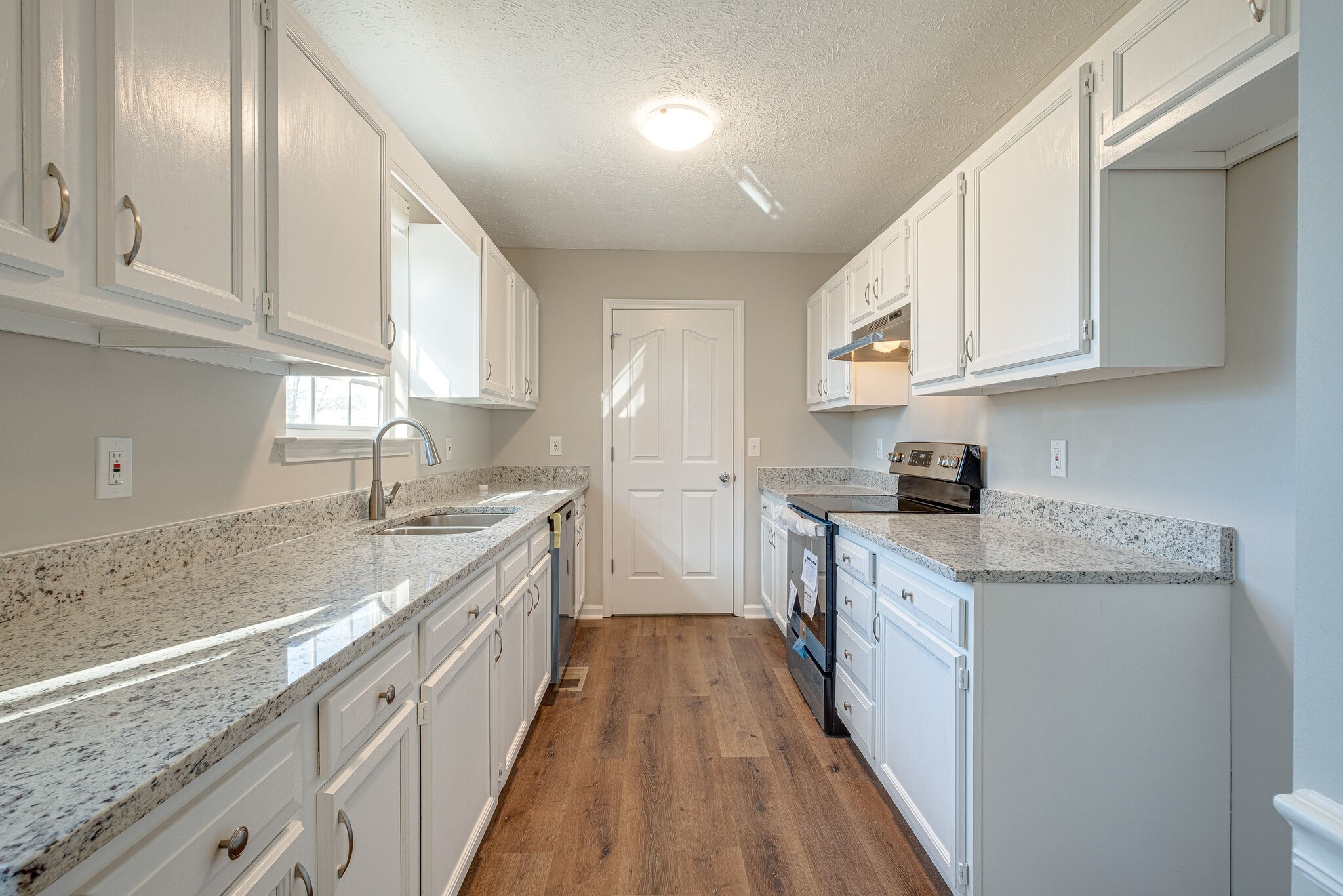 104 S Sunny Ridge Ct