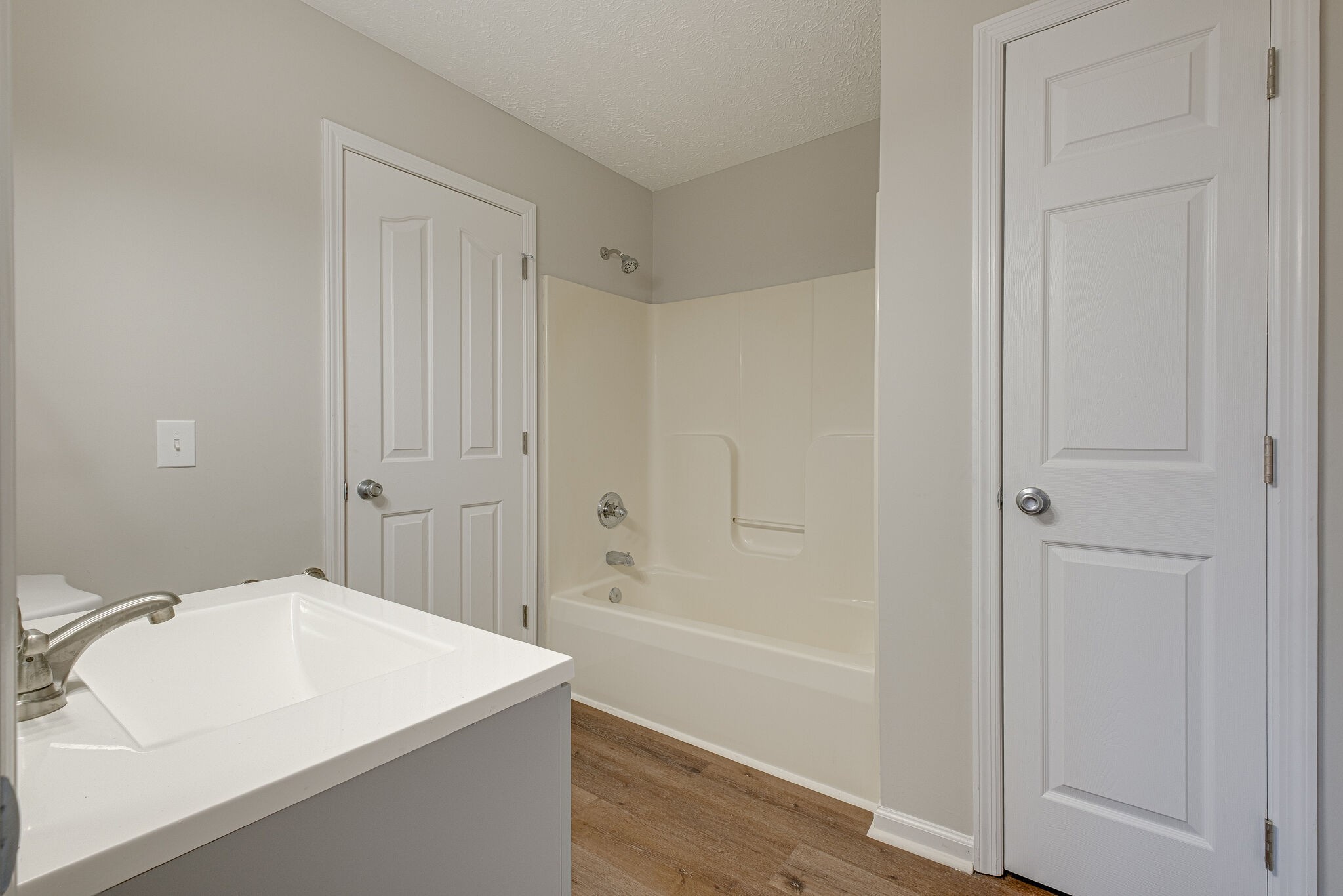 104 S Sunny Ridge Ct