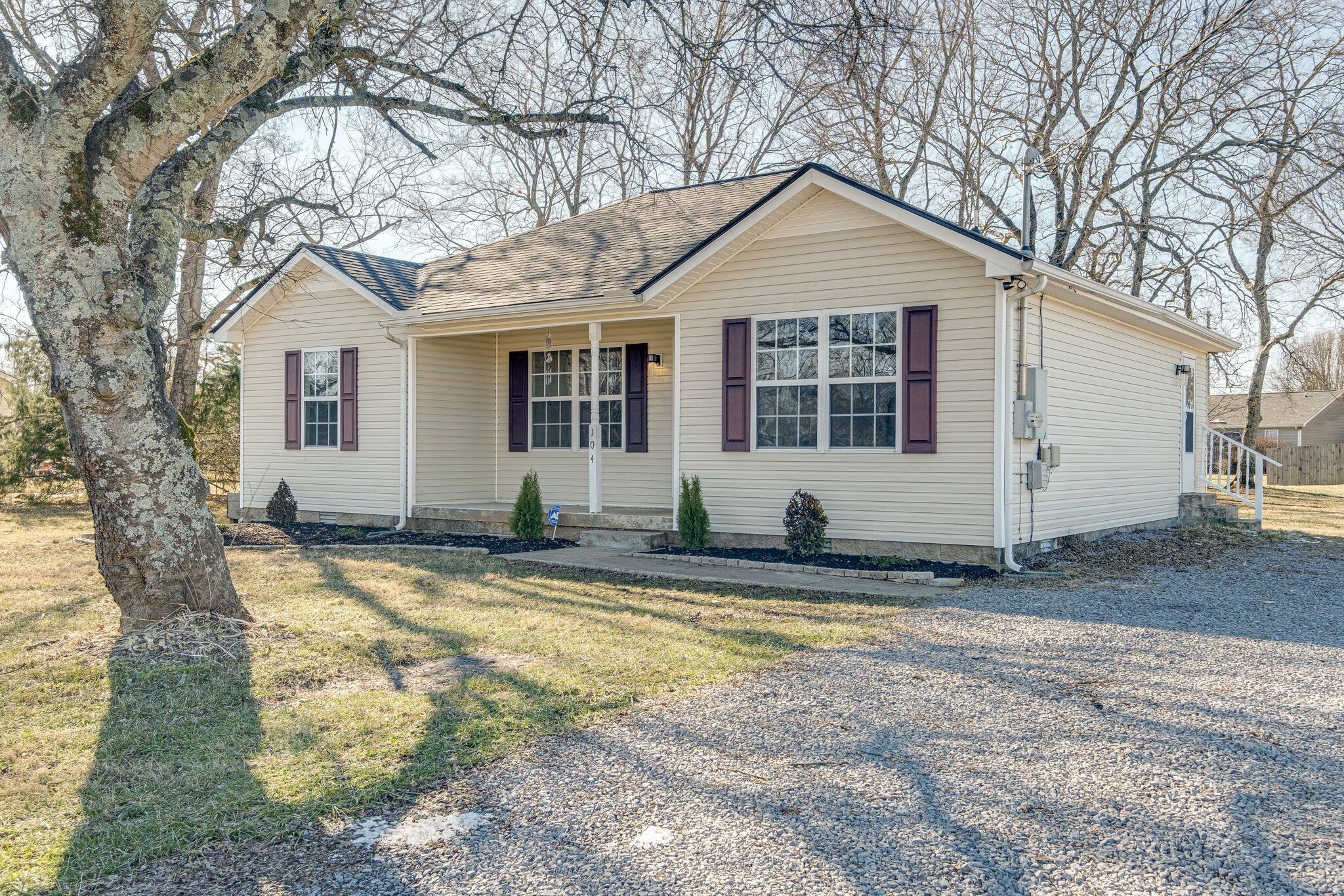 104 S Sunny Ridge Ct