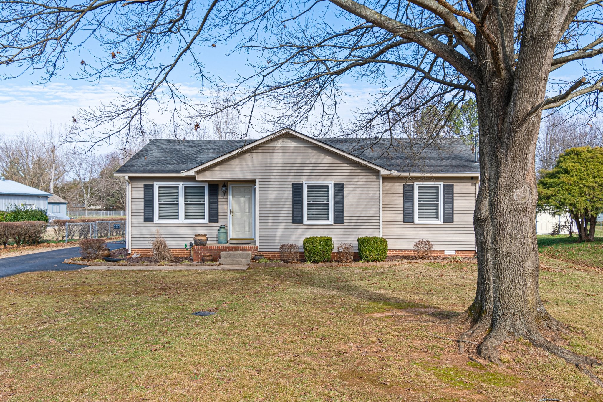 2723 Fawnwood Dr