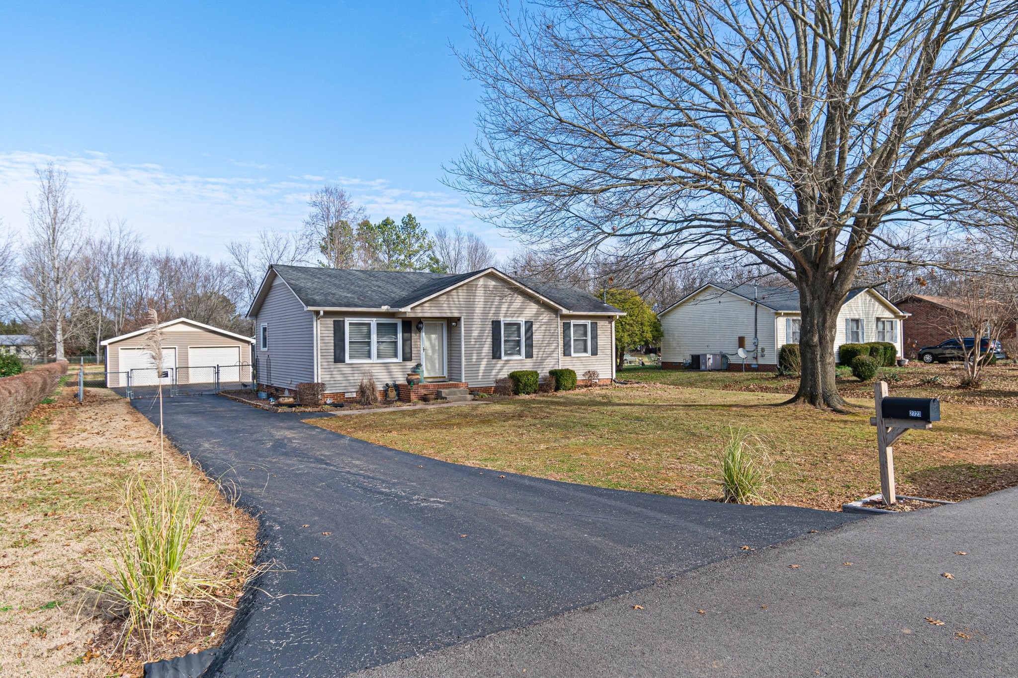 2723 Fawnwood Dr