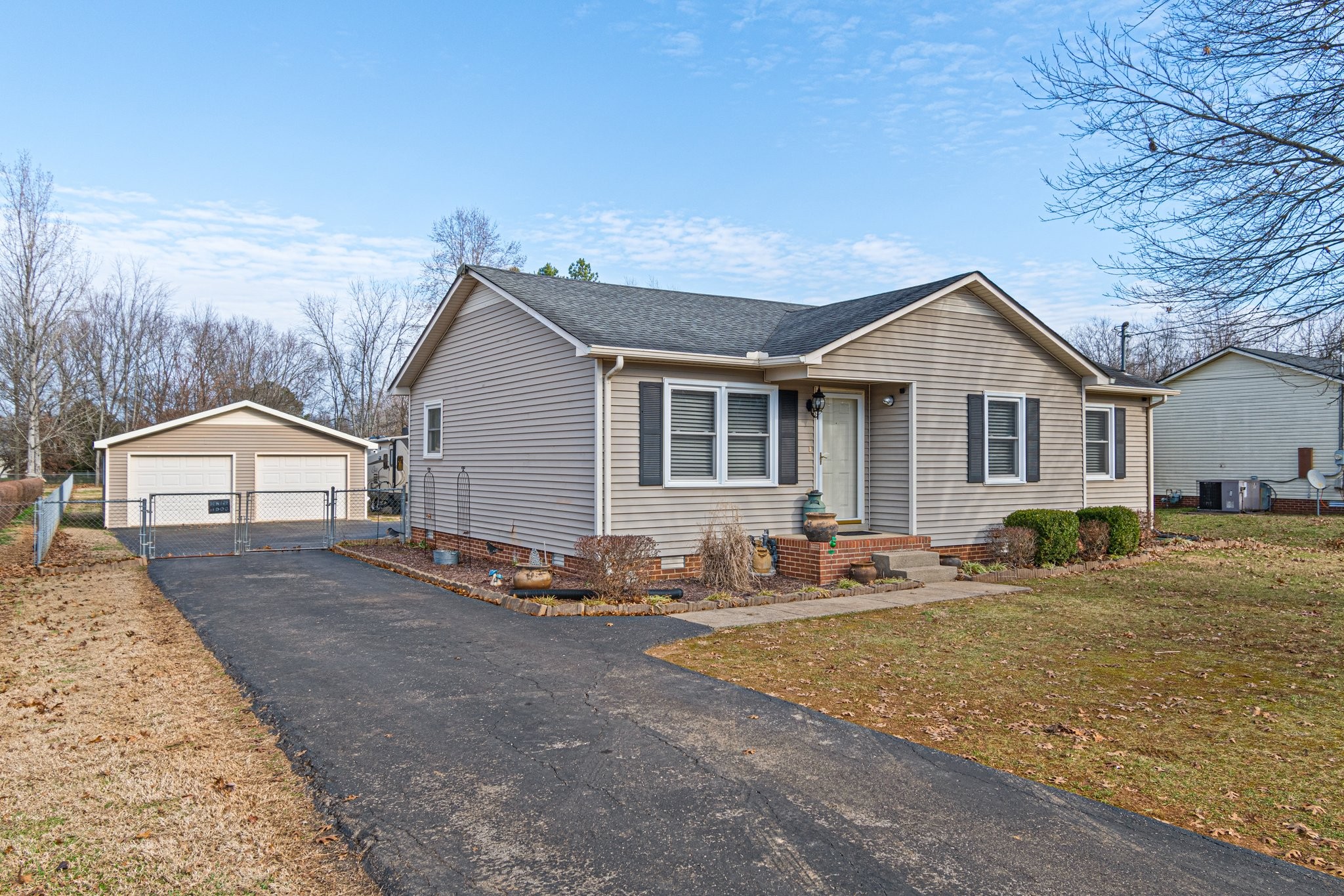 2723 Fawnwood Dr