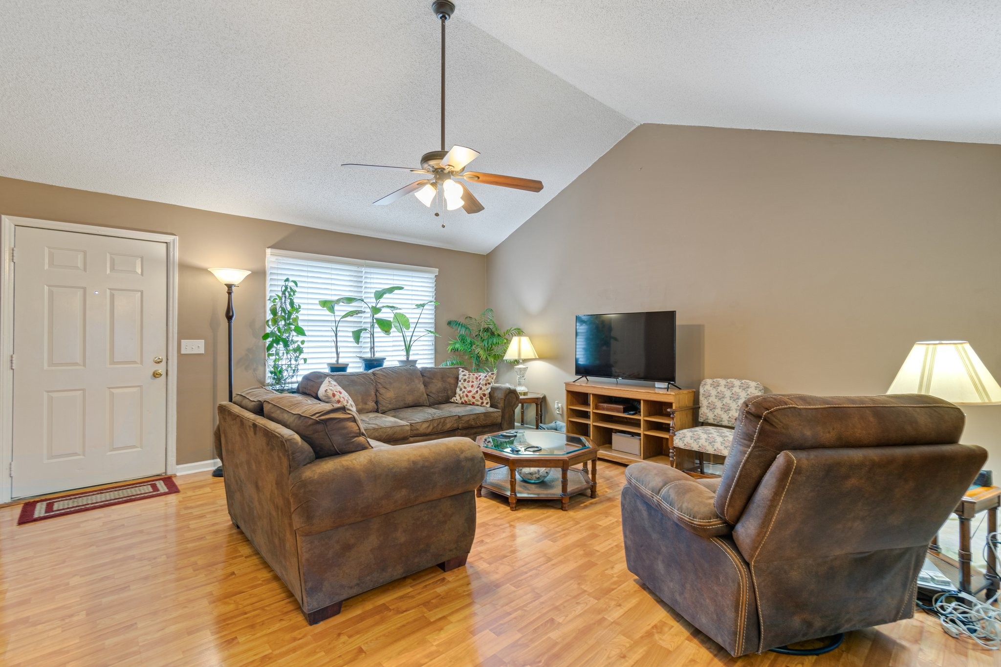 2723 Fawnwood Dr