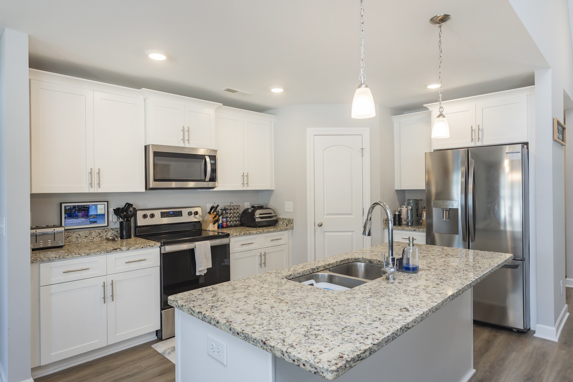 16 Pinnacle Point Ln