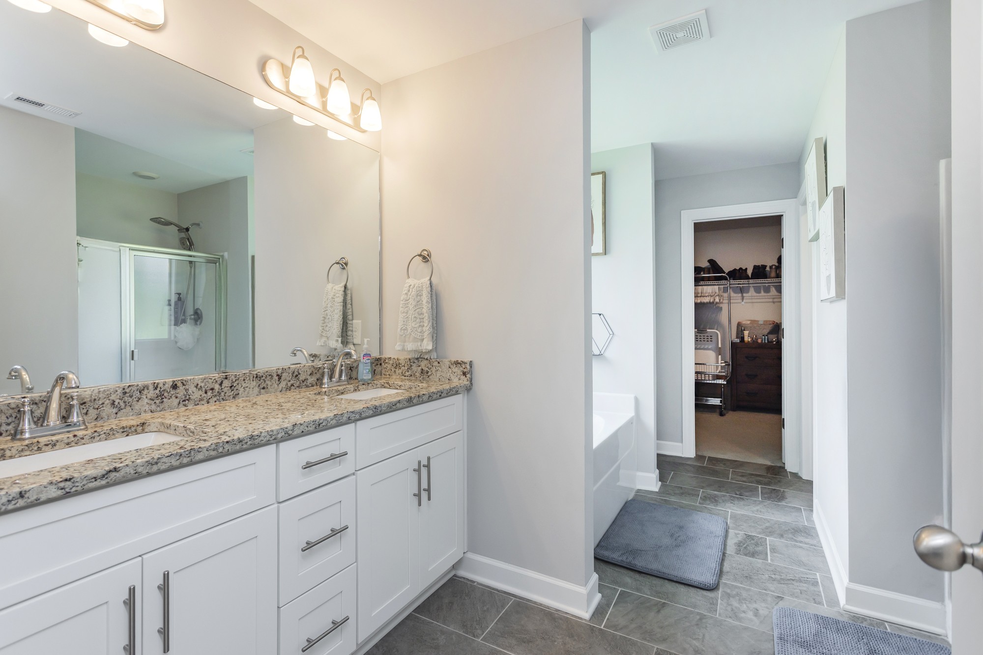 16 Pinnacle Point Ln