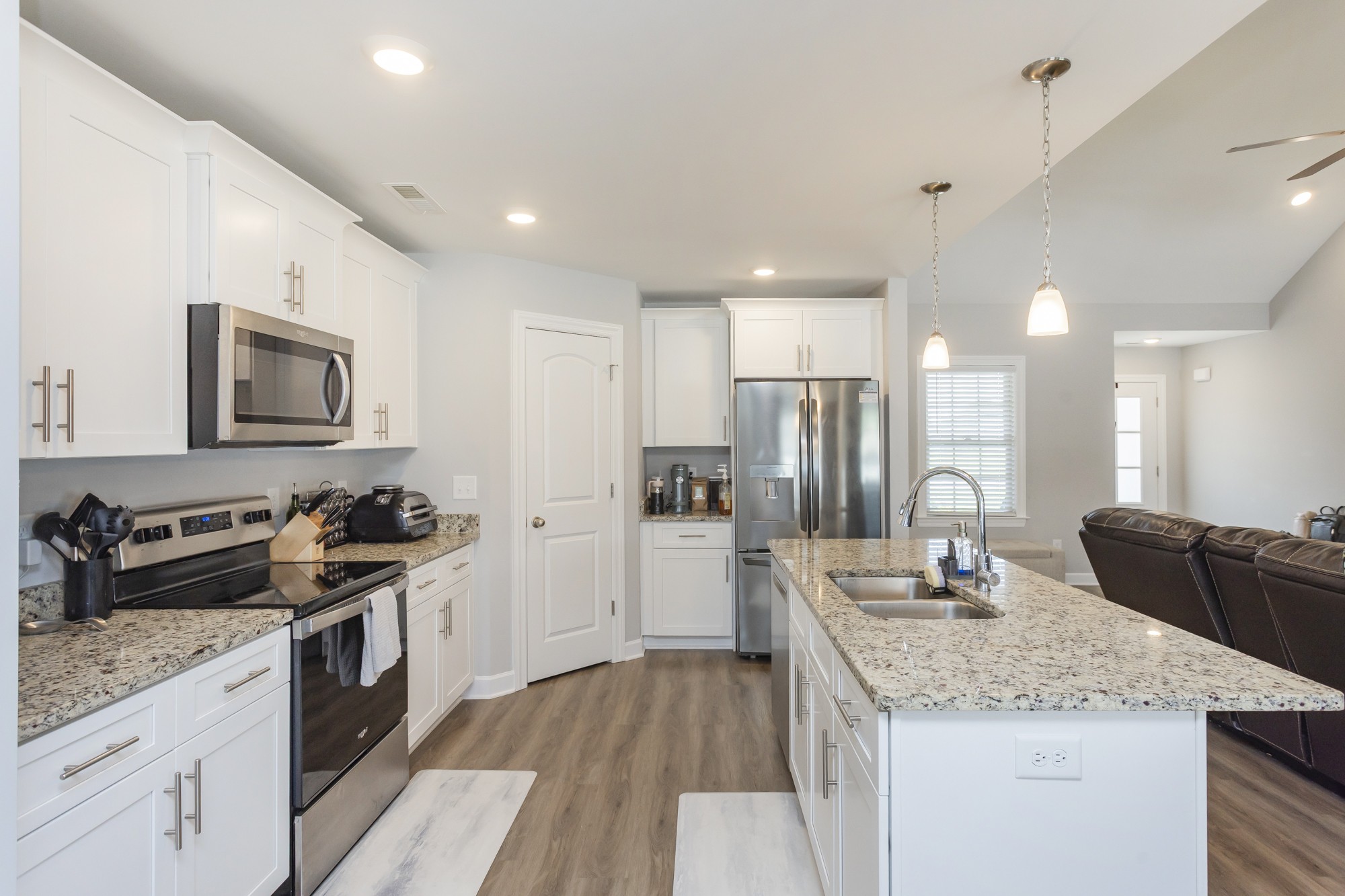 16 Pinnacle Point Ln