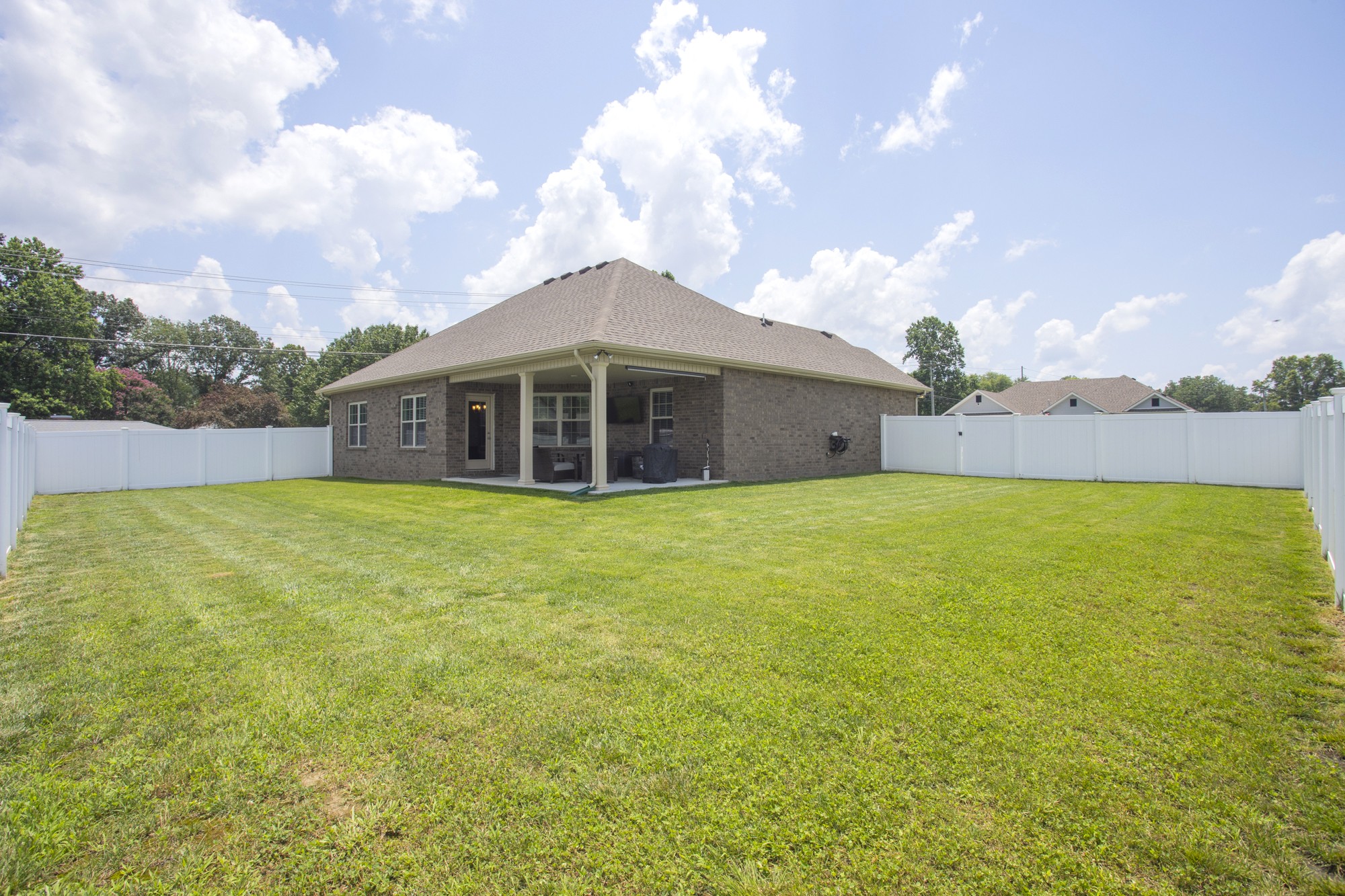 16 Pinnacle Point Ln