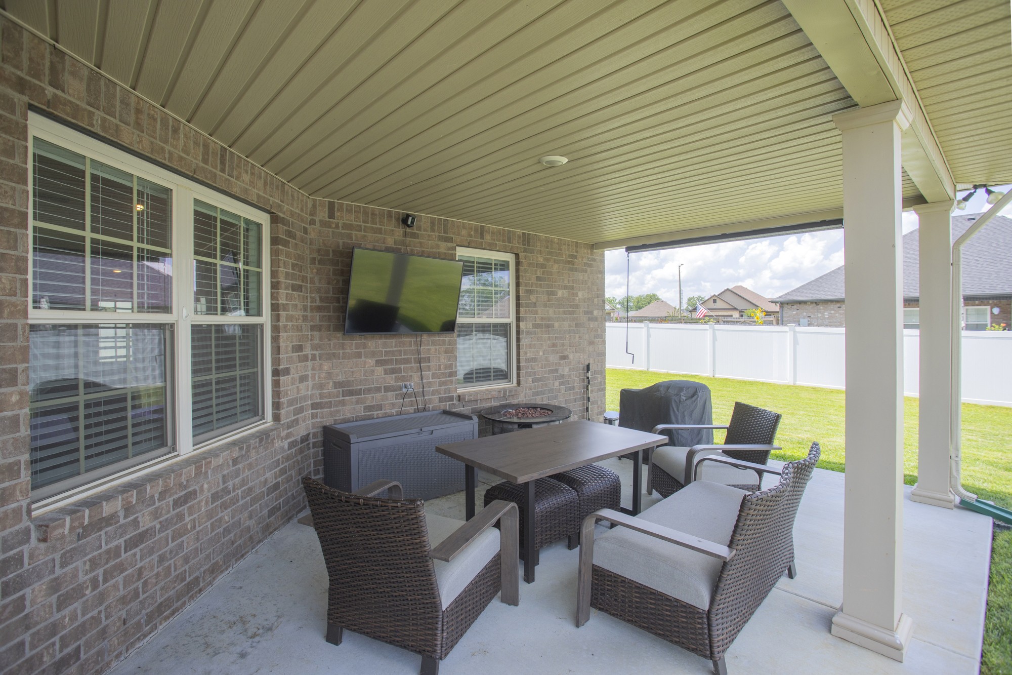 16 Pinnacle Point Ln