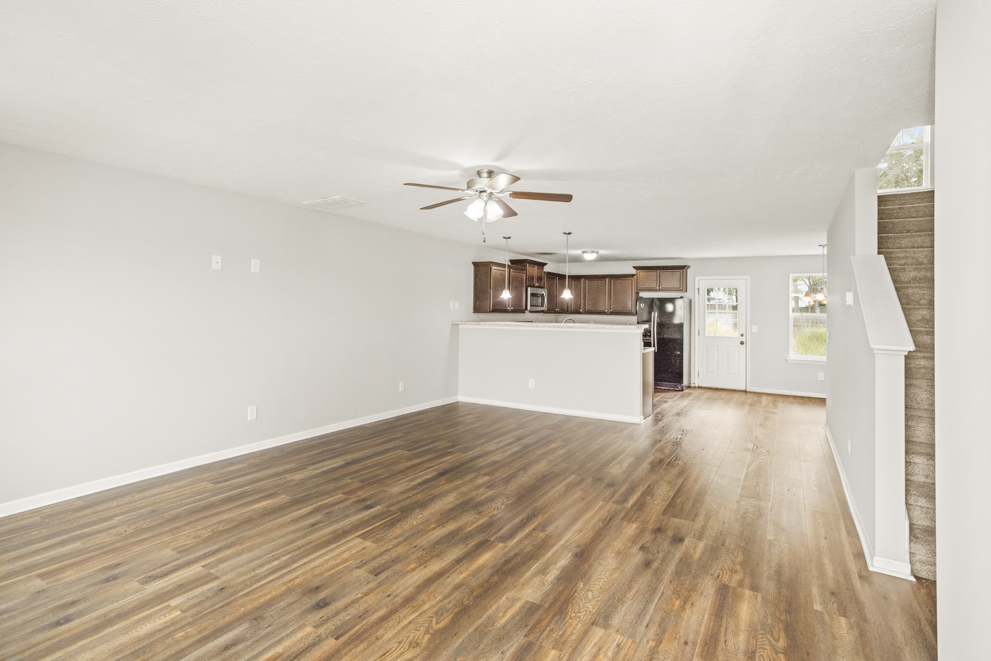 733 Hollandale Rd