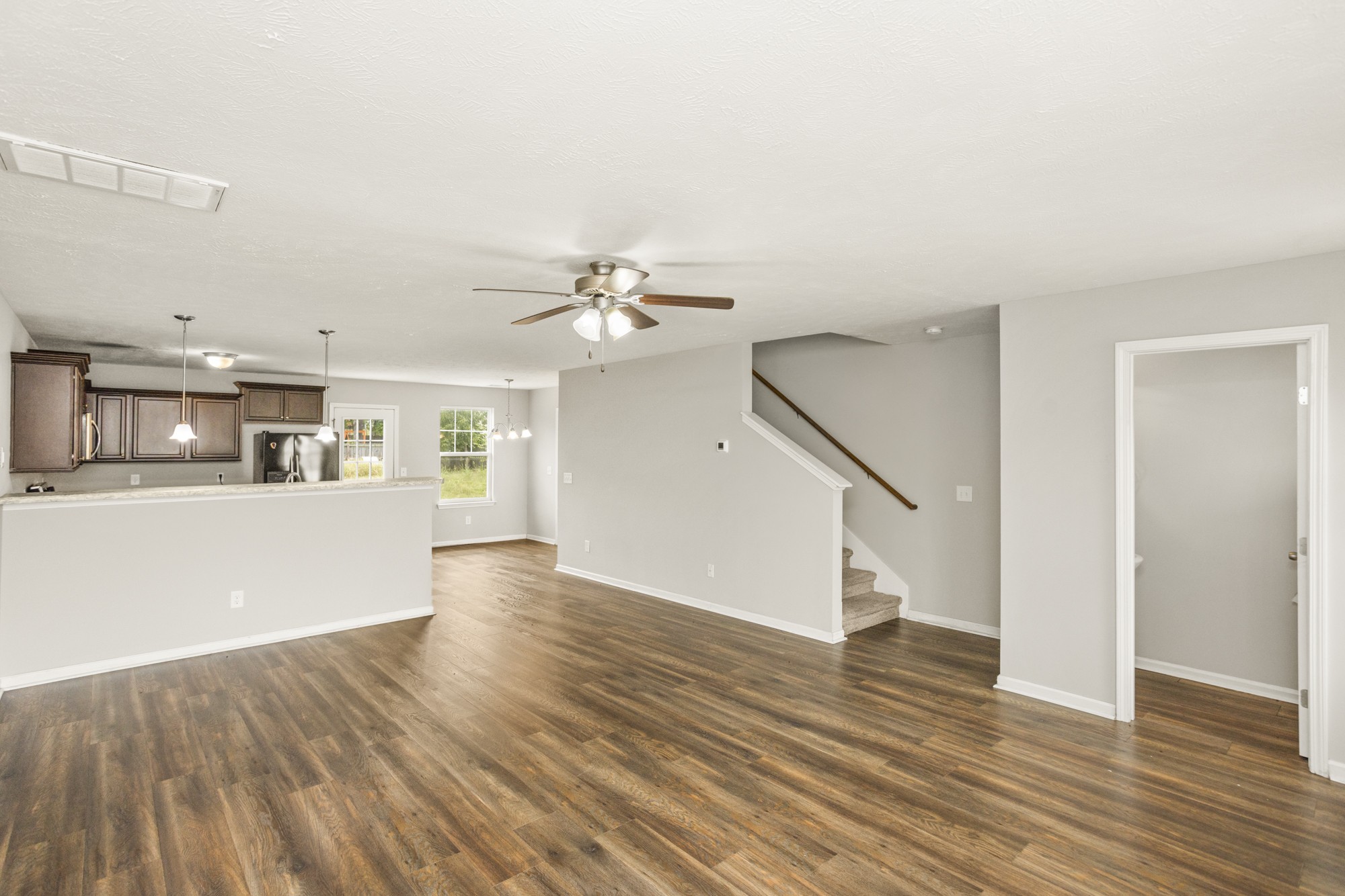 733 Hollandale Rd