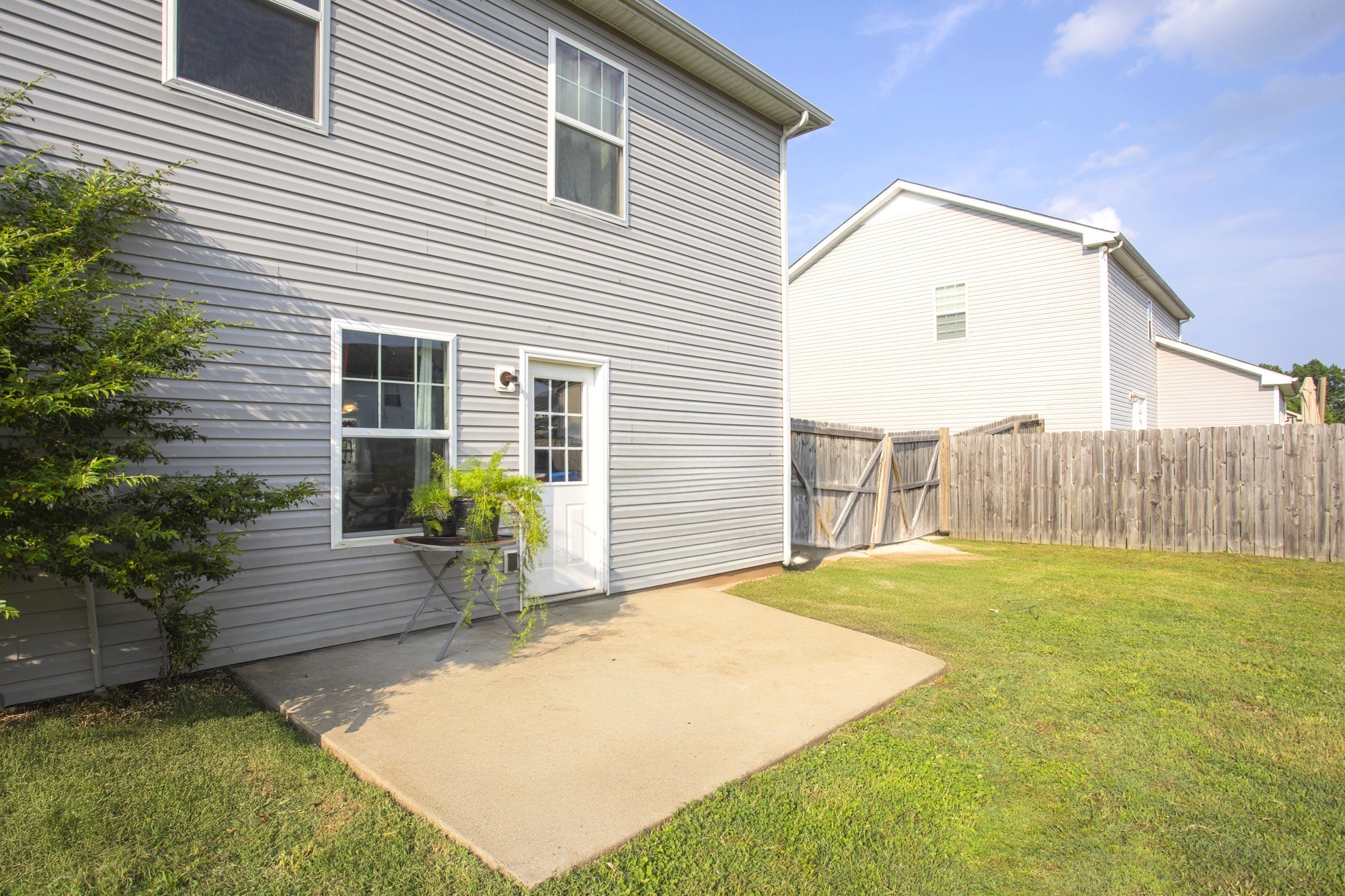 733 Hollandale Rd