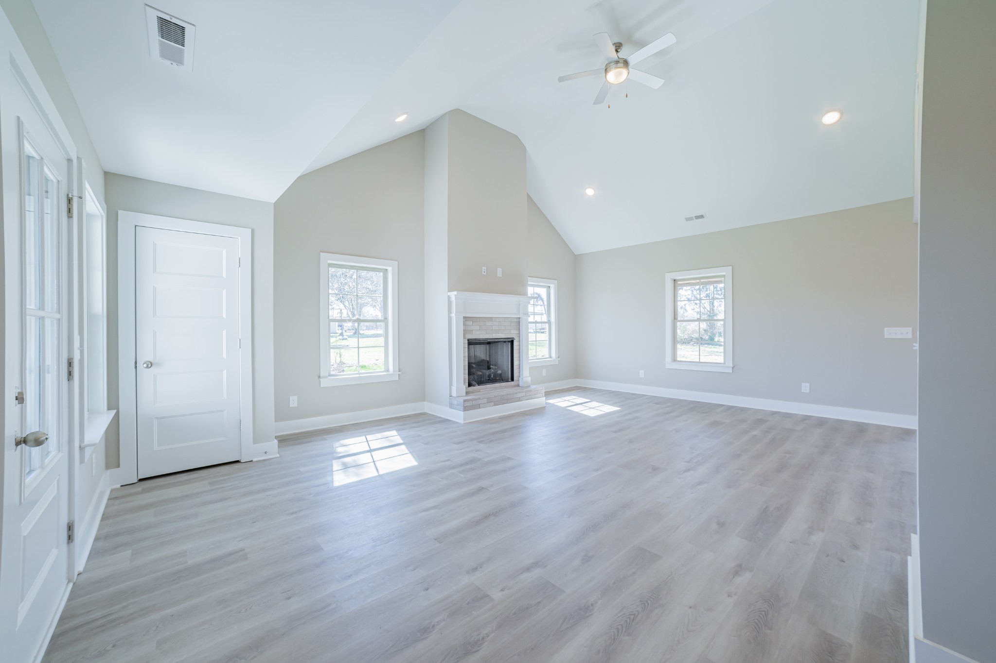 83 Copperas Creek Falls Rd