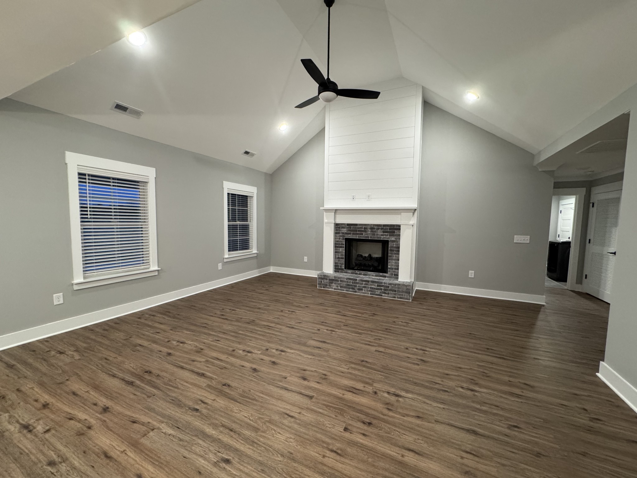 83 Copperas Creek Falls Rd