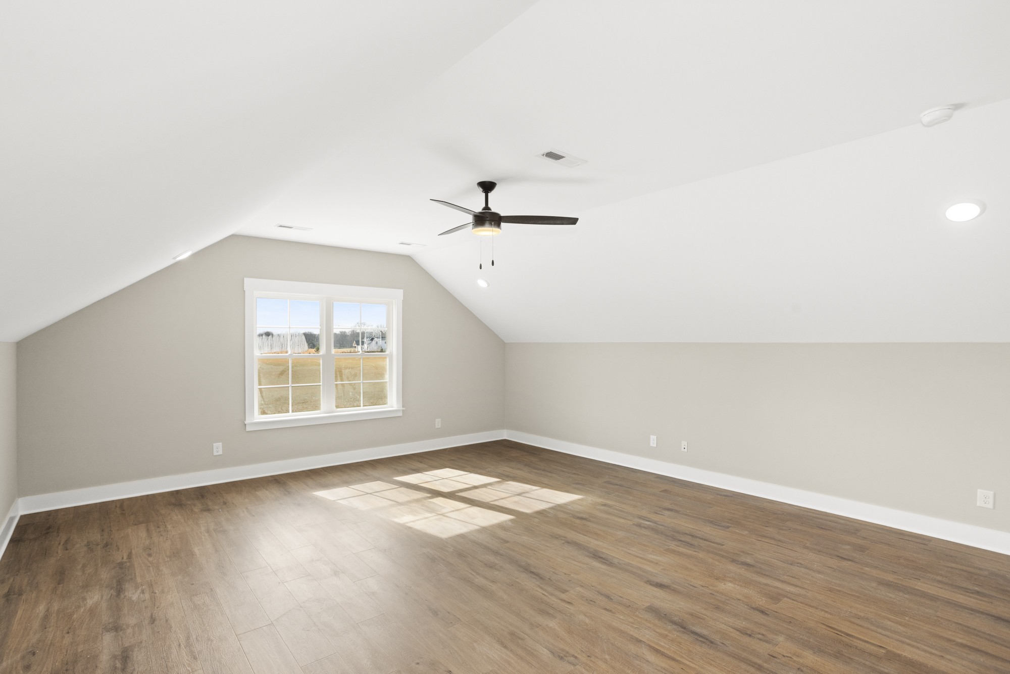 381 Copperas Creek Rd