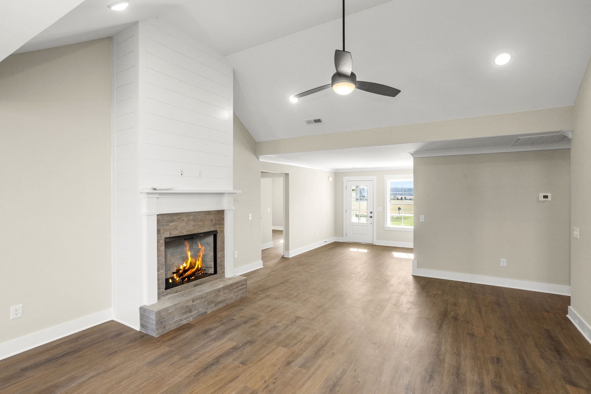 381 Copperas Creek Rd