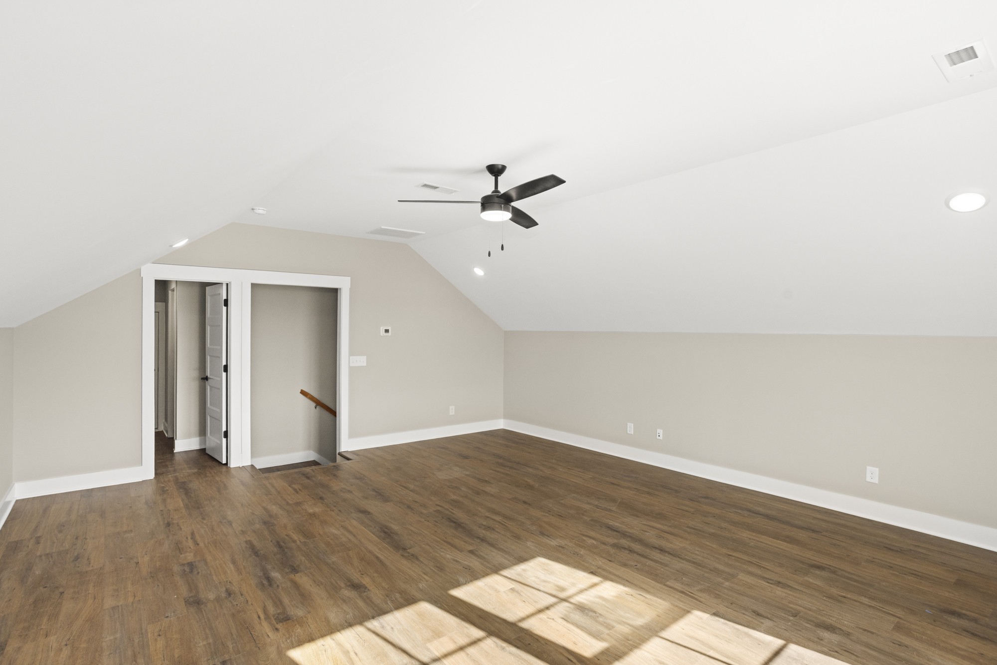 381 Copperas Creek Rd