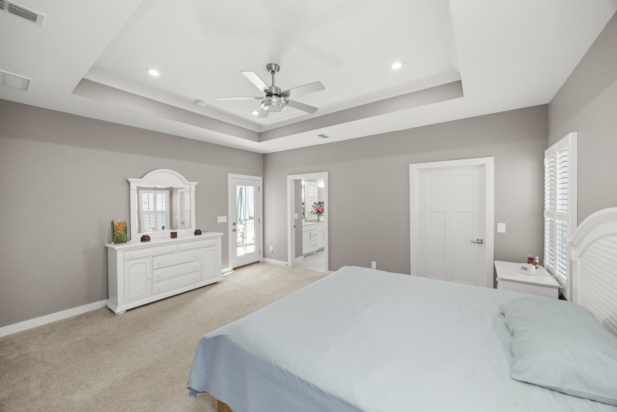 2111 Hideaway Ln