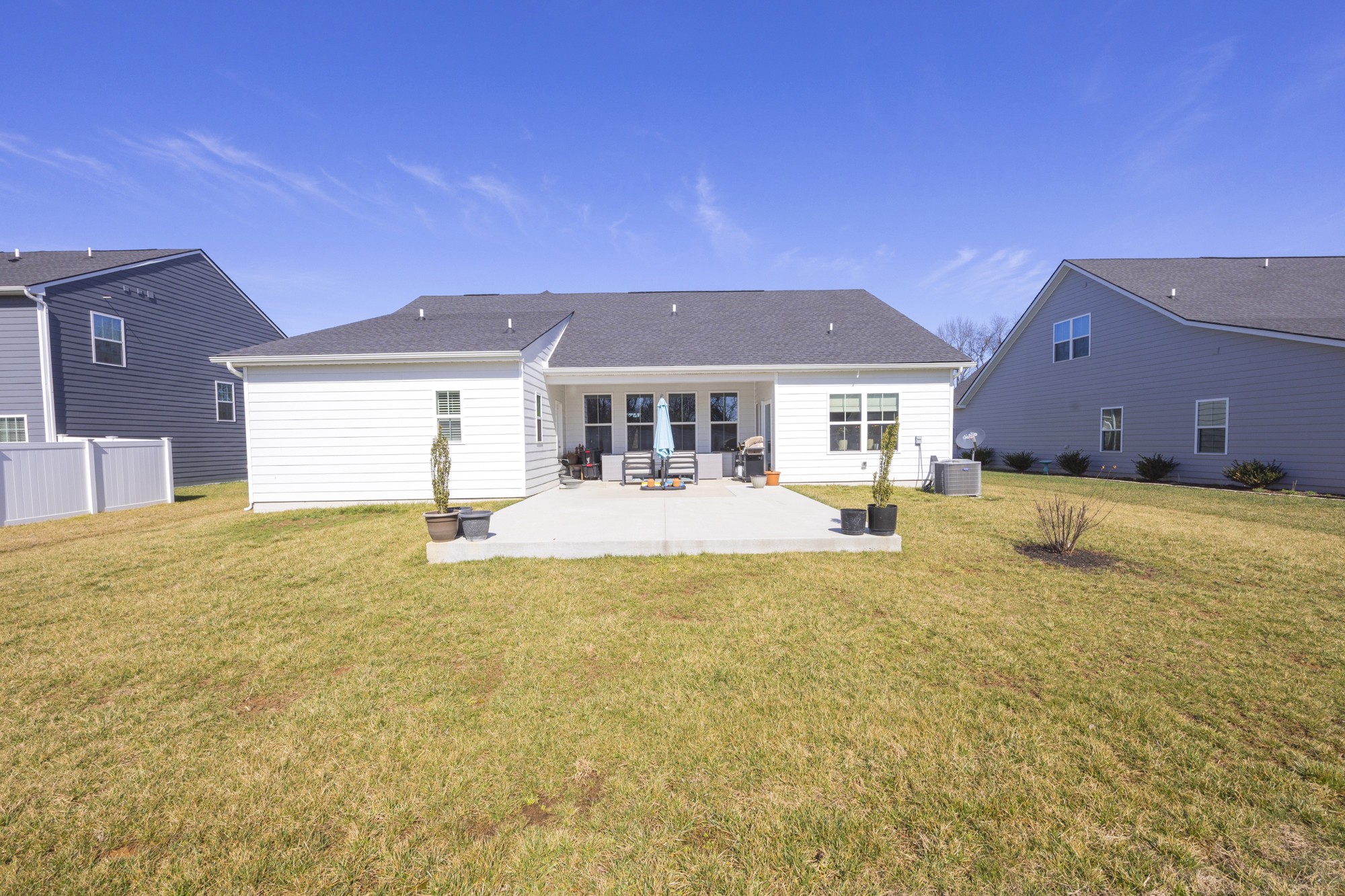 2111 Hideaway Ln