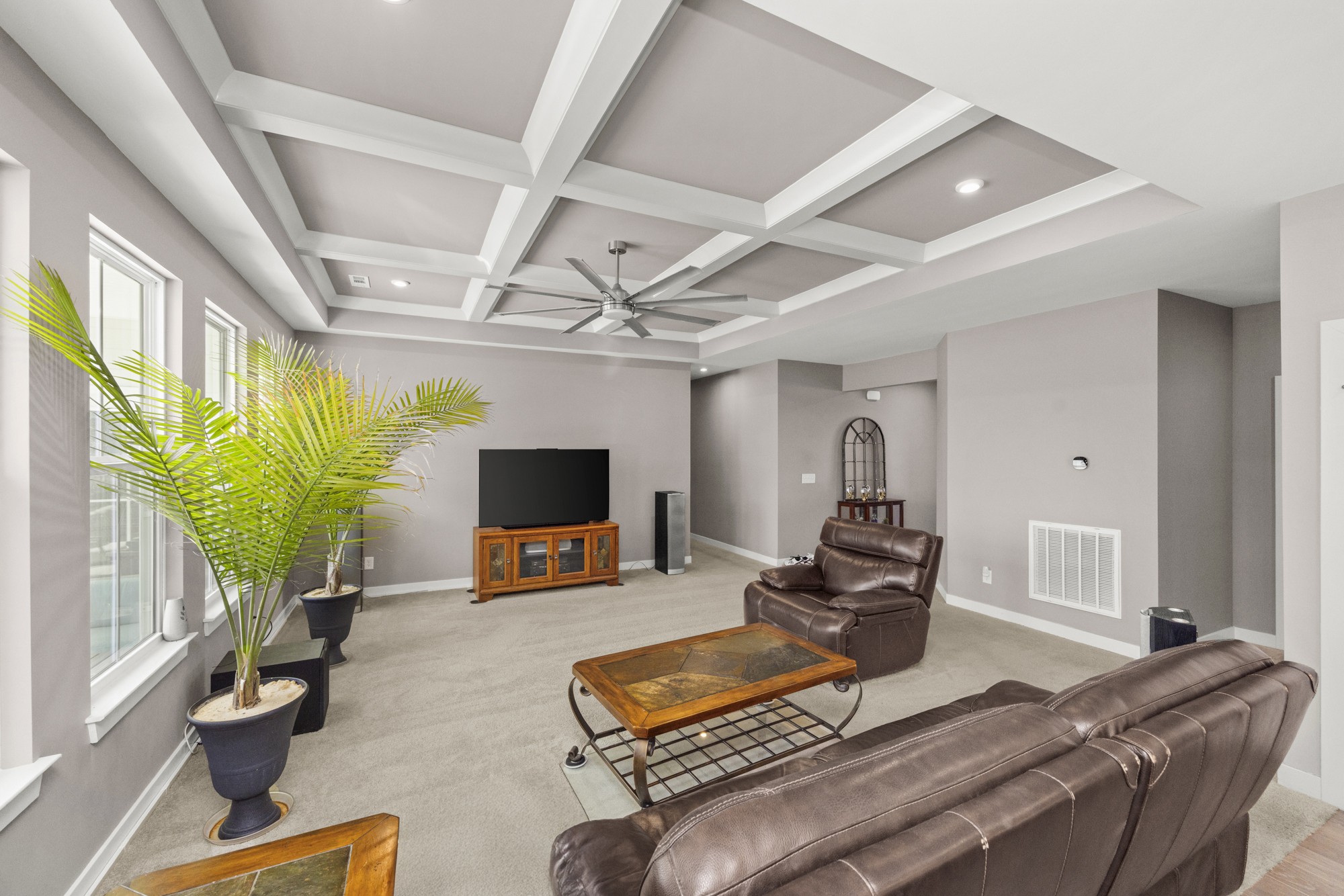 2111 Hideaway Ln