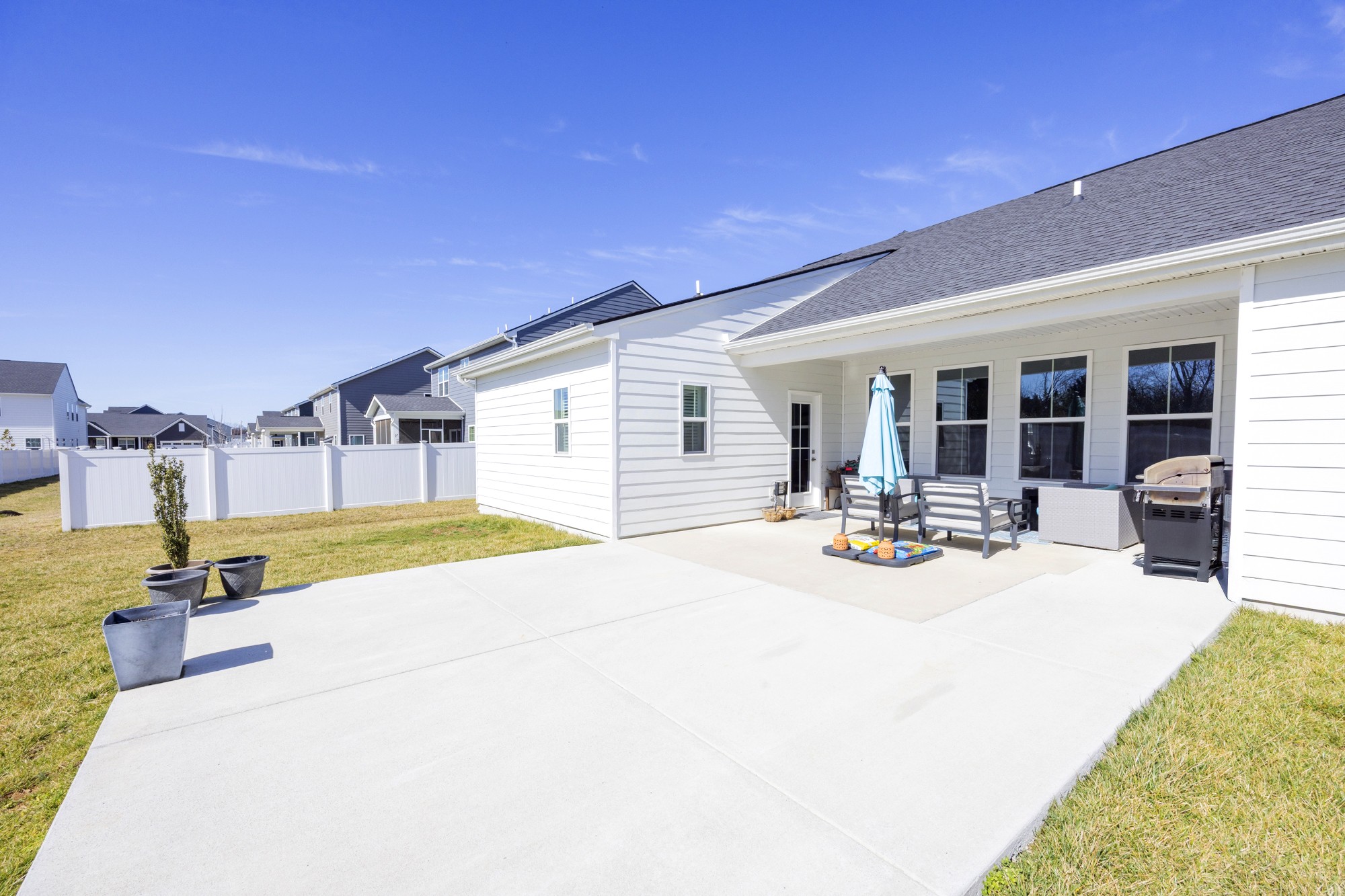 2111 Hideaway Ln