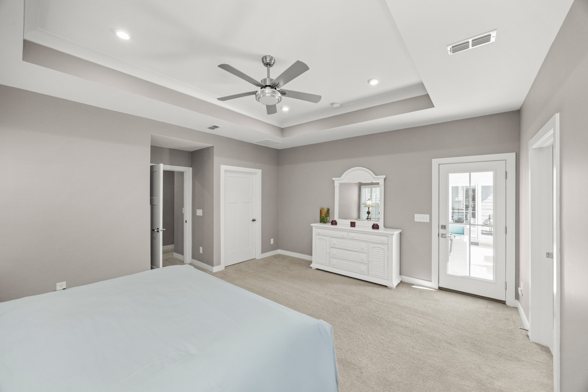 2111 Hideaway Ln