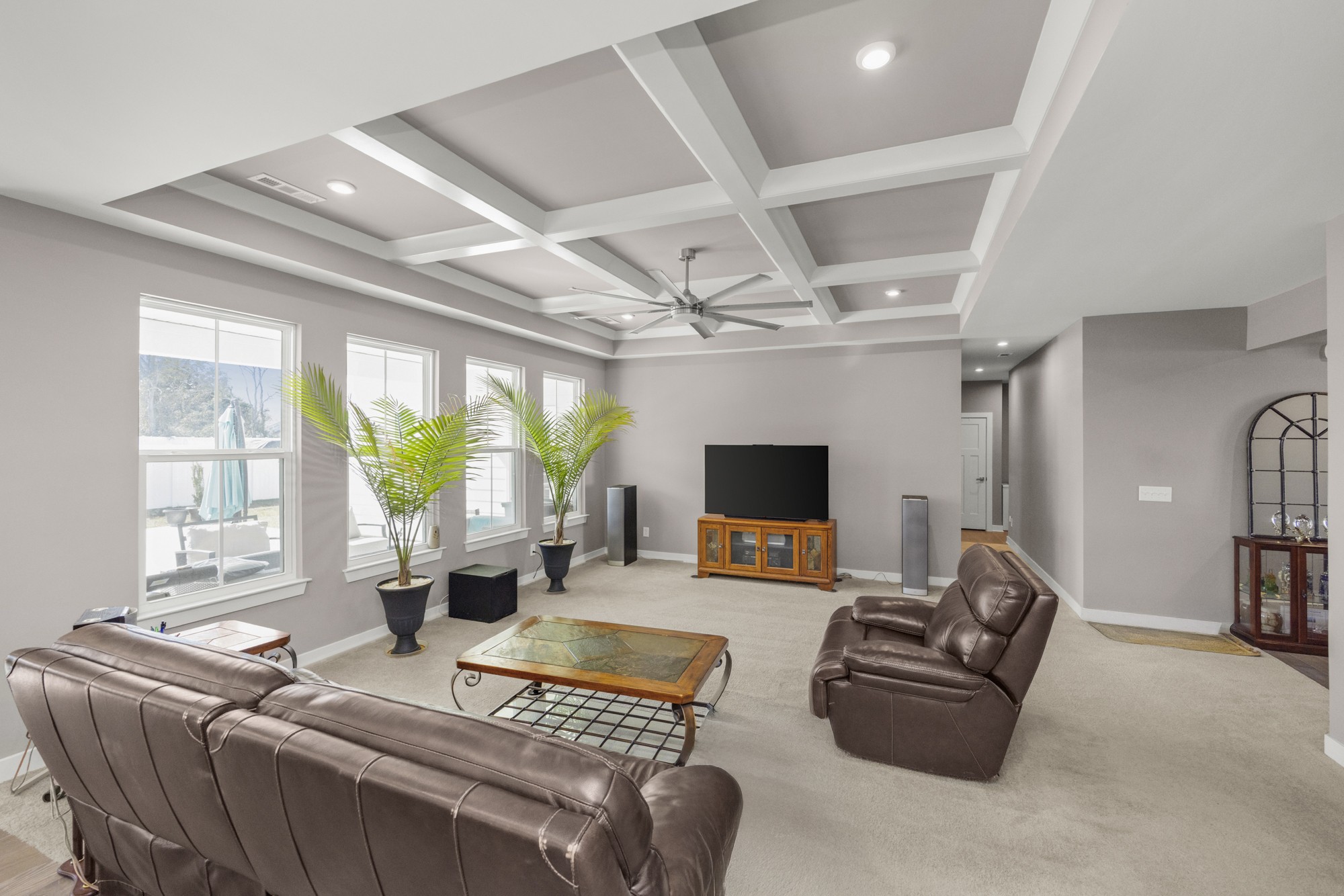 2111 Hideaway Ln