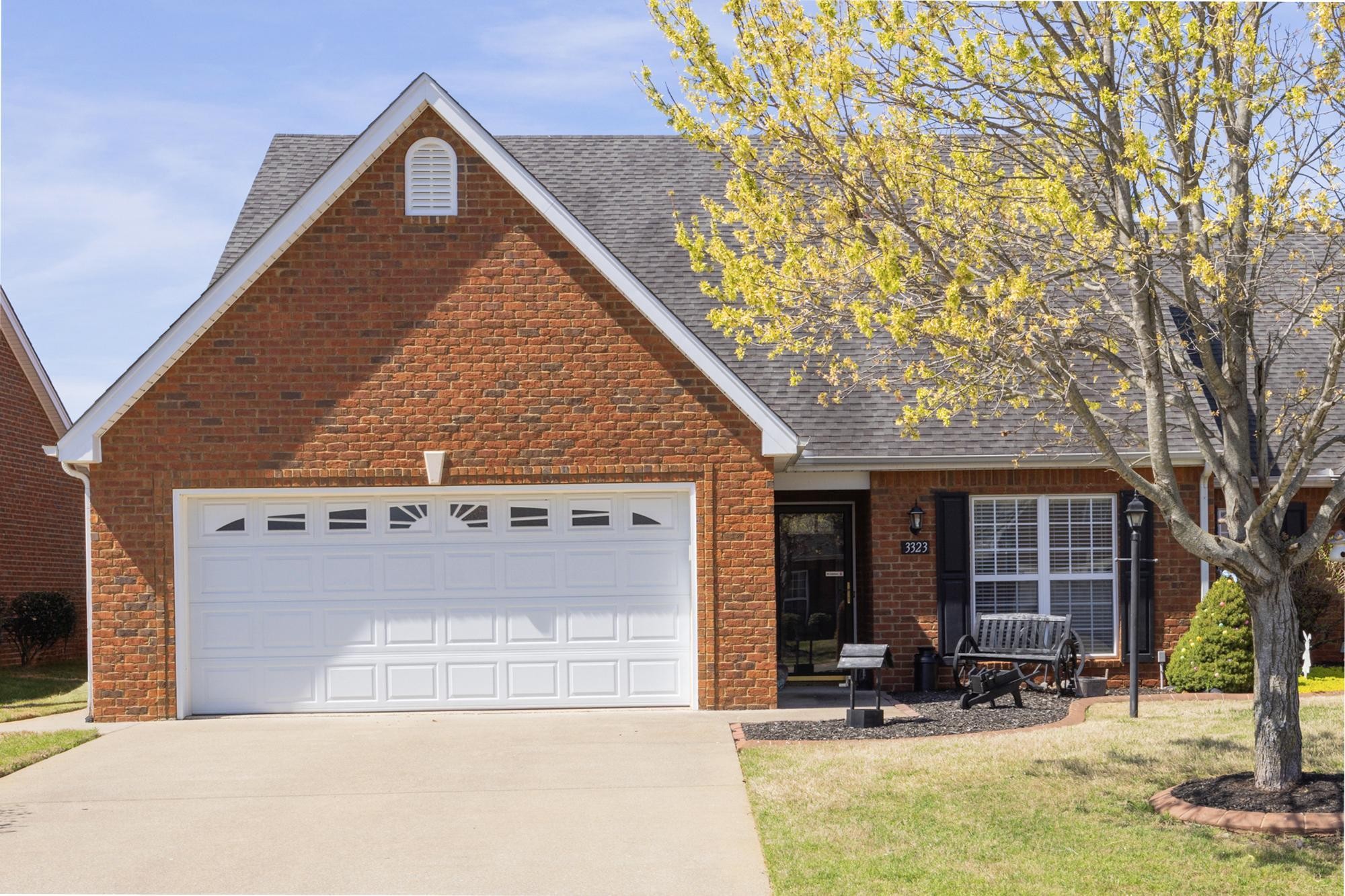 3323 Berryside Dr