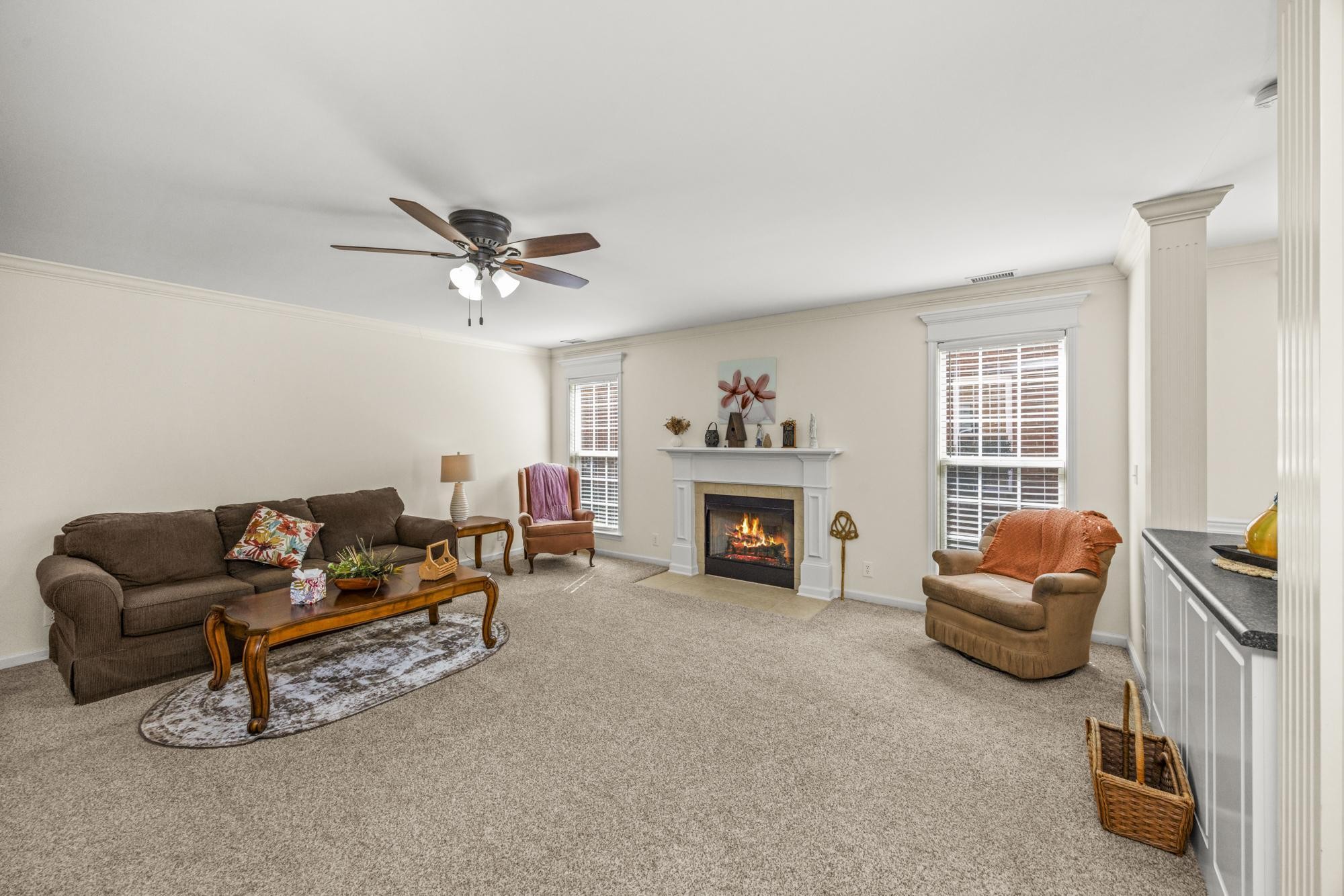 3323 Berryside Dr