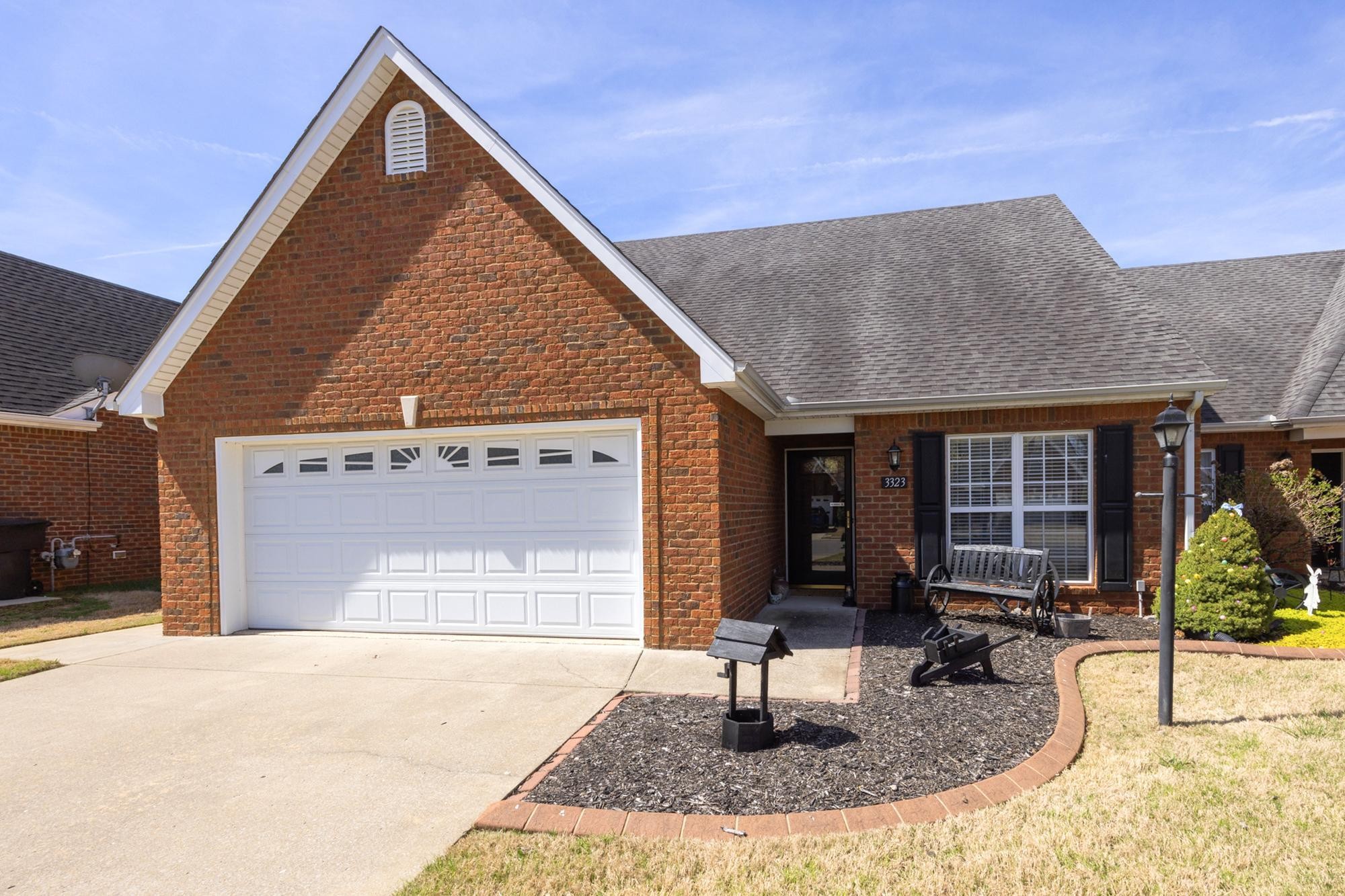 3323 Berryside Dr