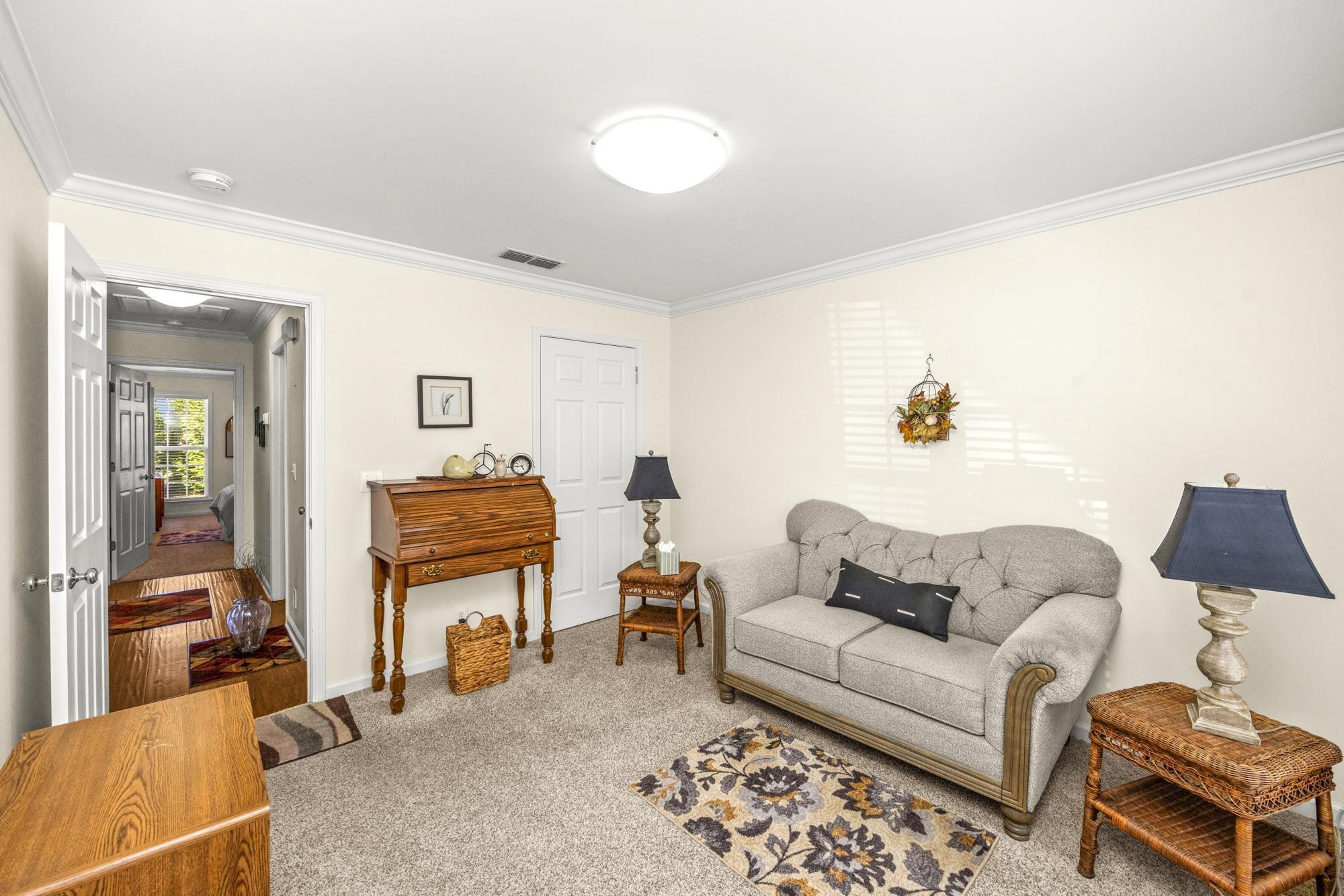 3323 Berryside Dr