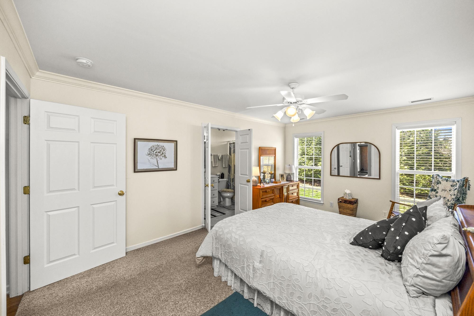 3323 Berryside Dr