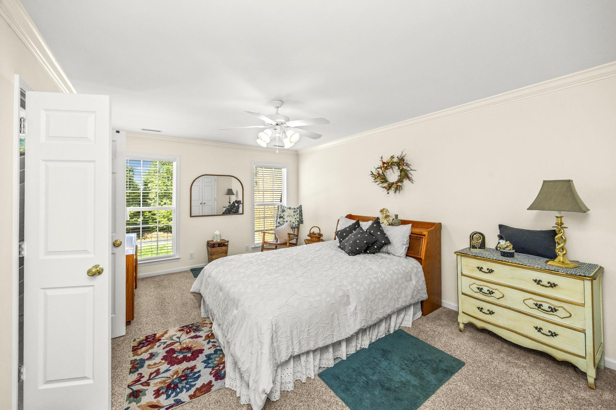 3323 Berryside Dr