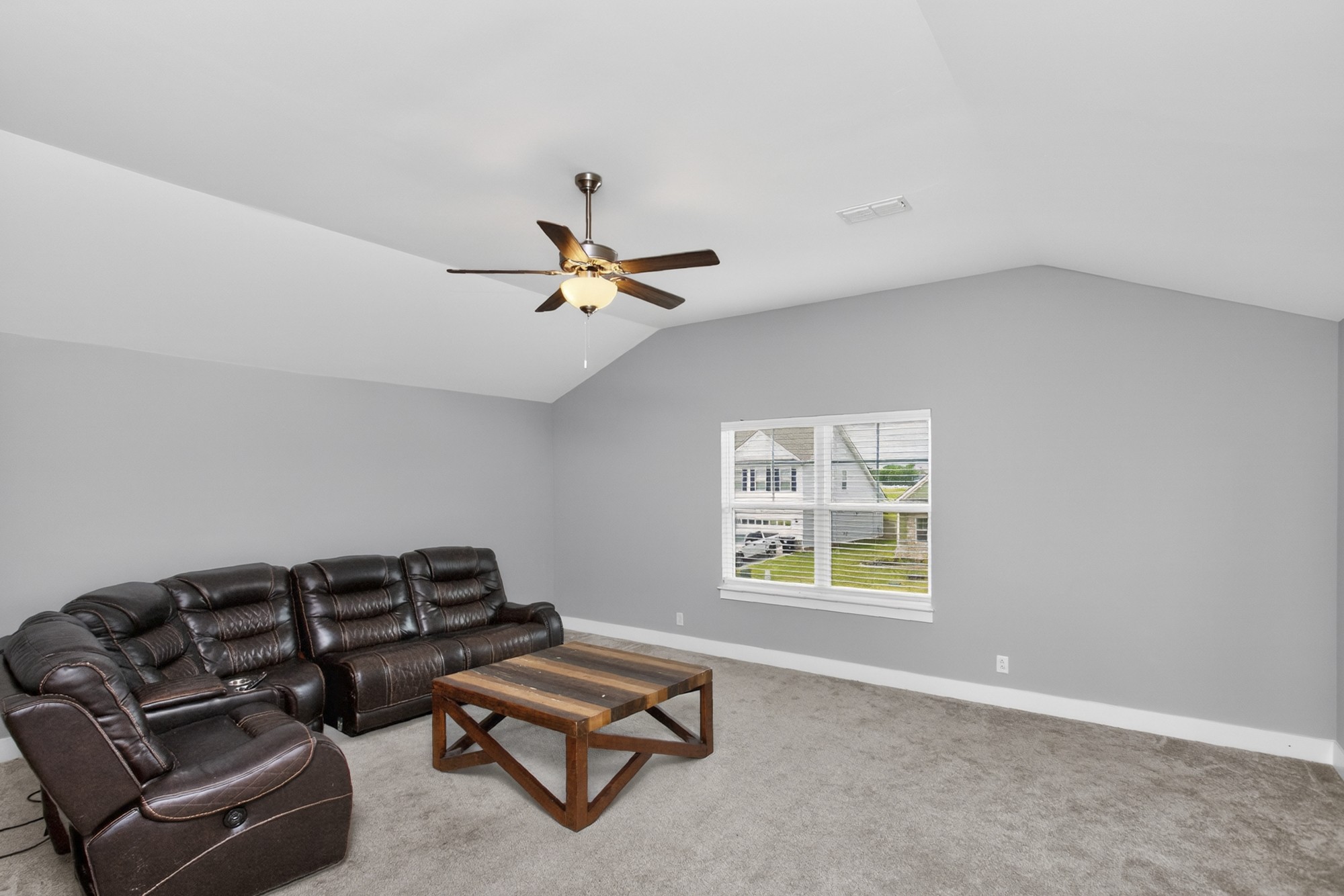 3415 Plum Leaf Pl