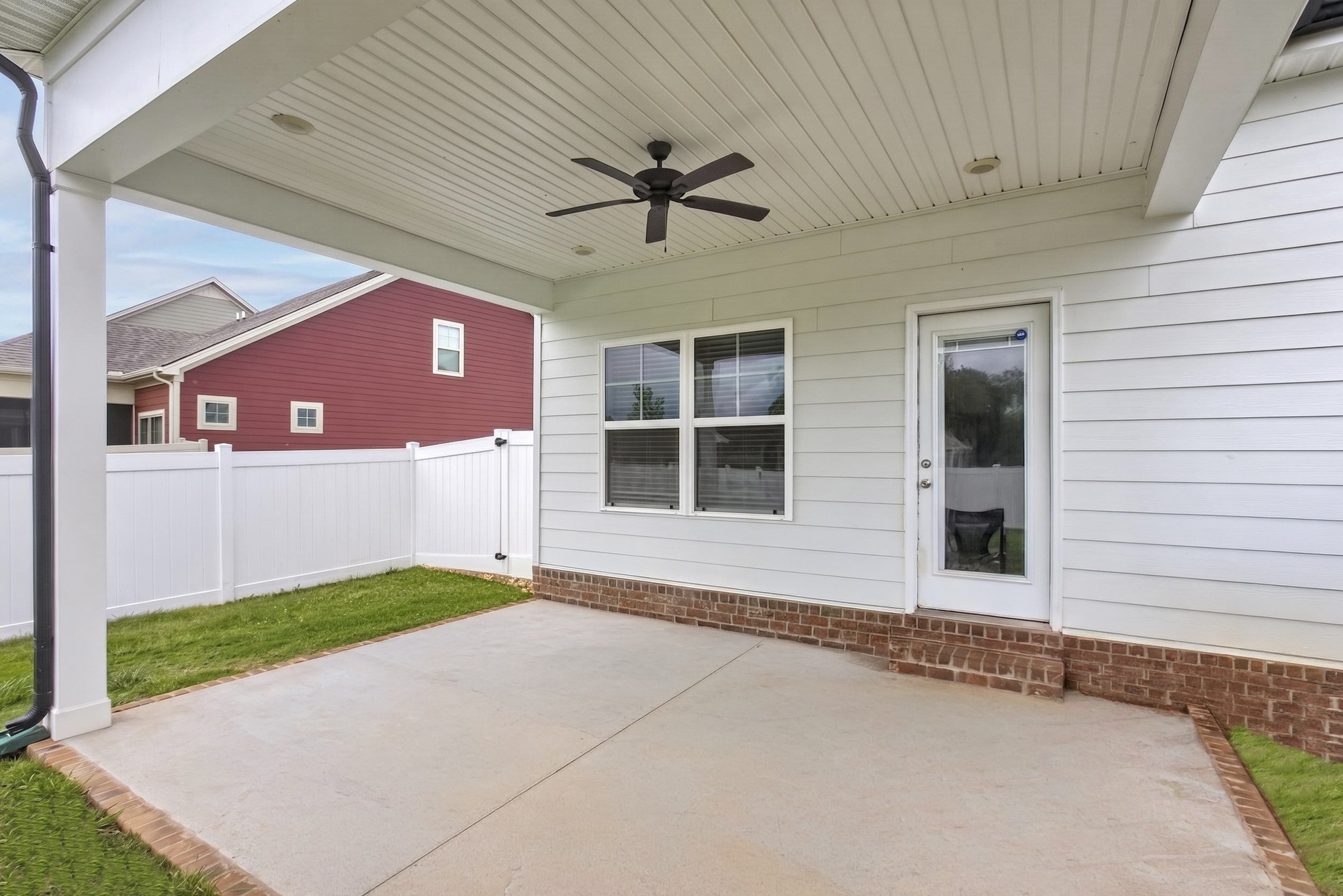 3415 Plum Leaf Pl