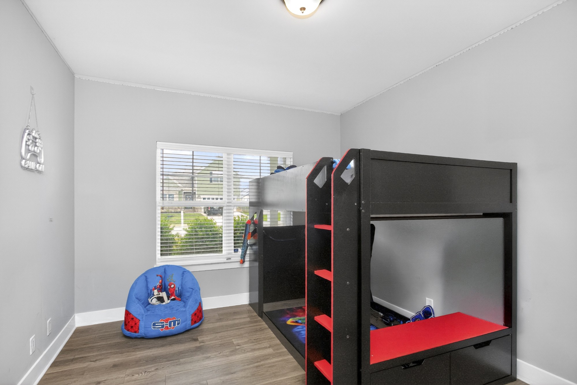 3415 Plum Leaf Pl