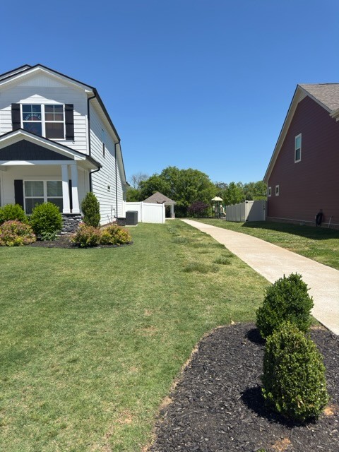 3415 Plum Leaf Pl