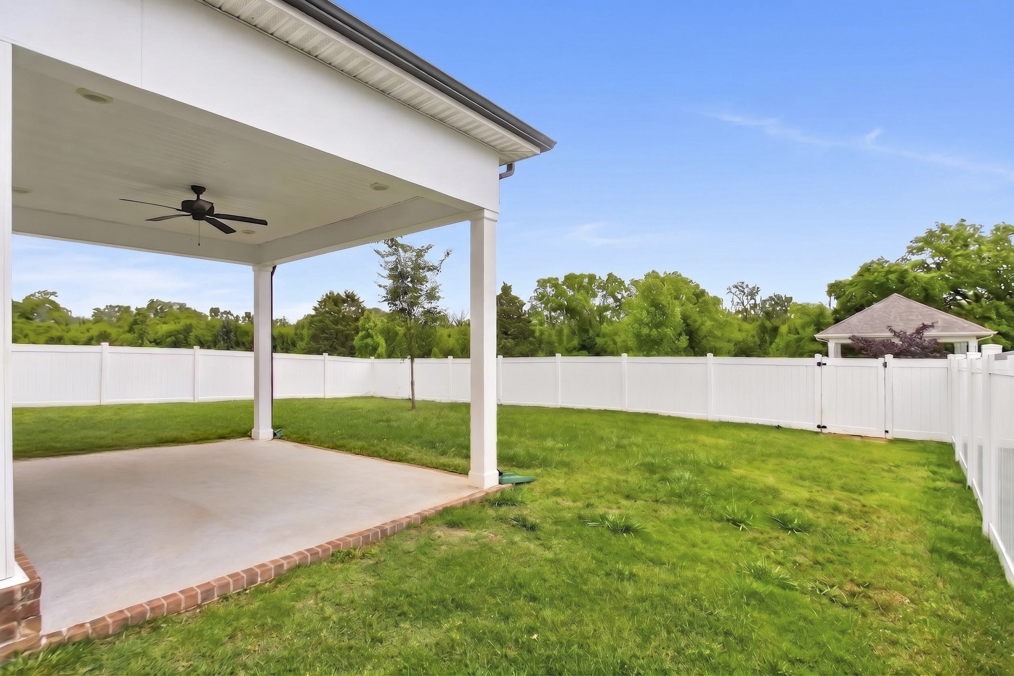 3415 Plum Leaf Pl