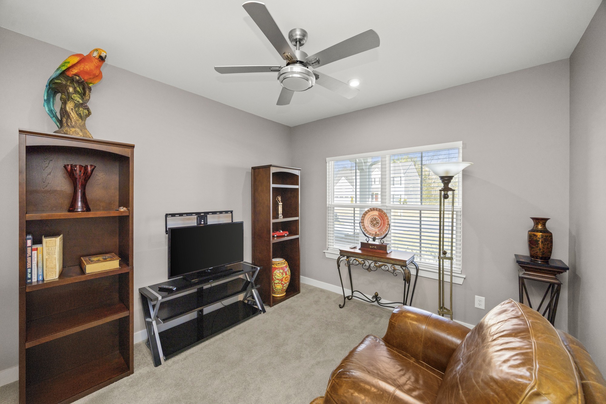 2111 Hideaway Ln