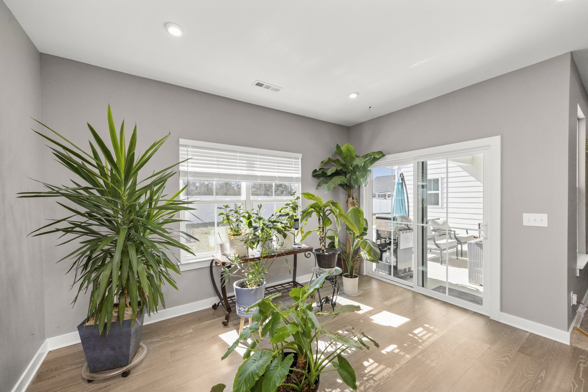 2111 Hideaway Ln