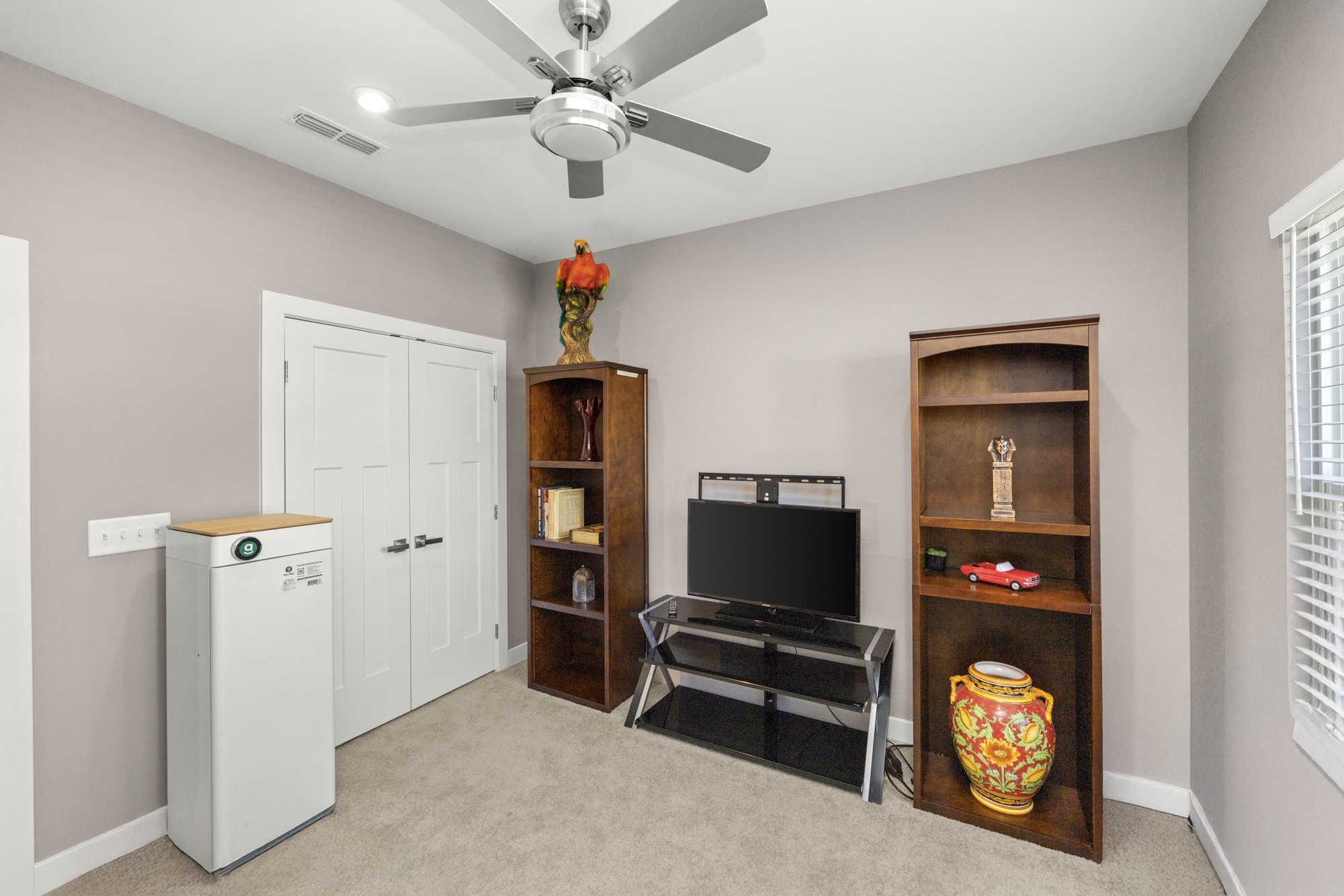2111 Hideaway Ln