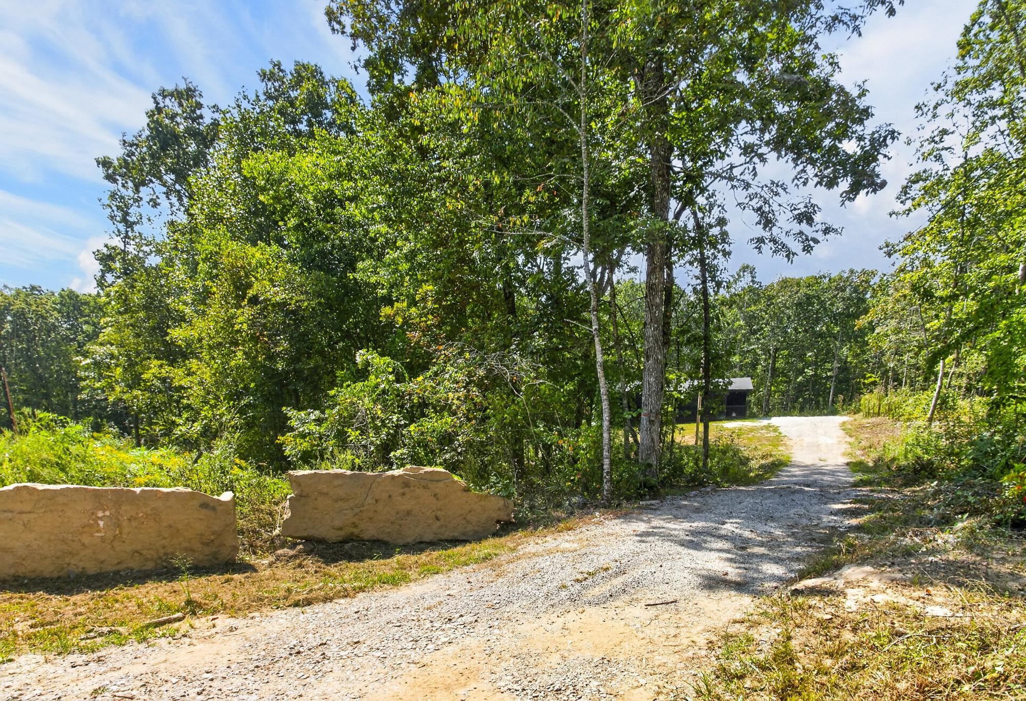 332 Meadow Ln