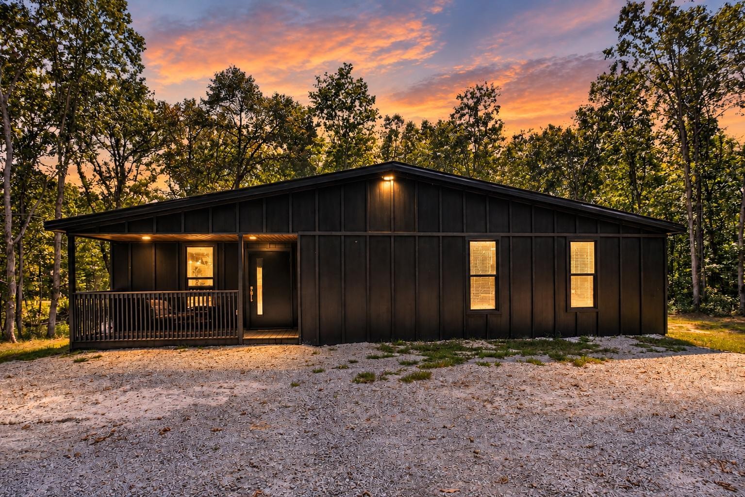 332 Meadow Ln