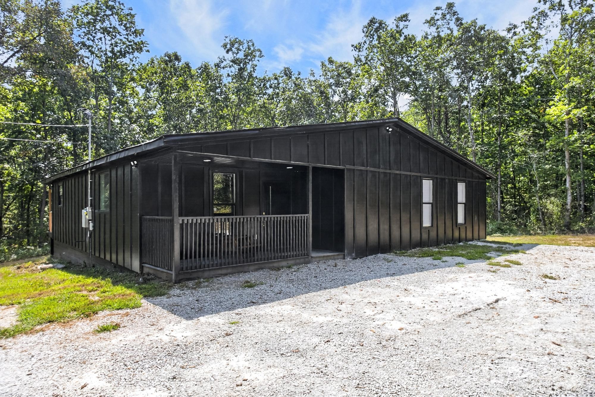 332 Meadow Ln